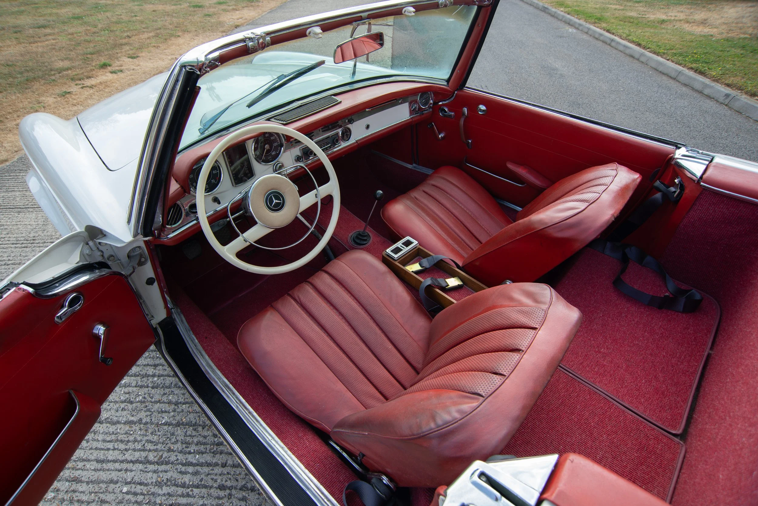 Mercedes 230SL.jpg