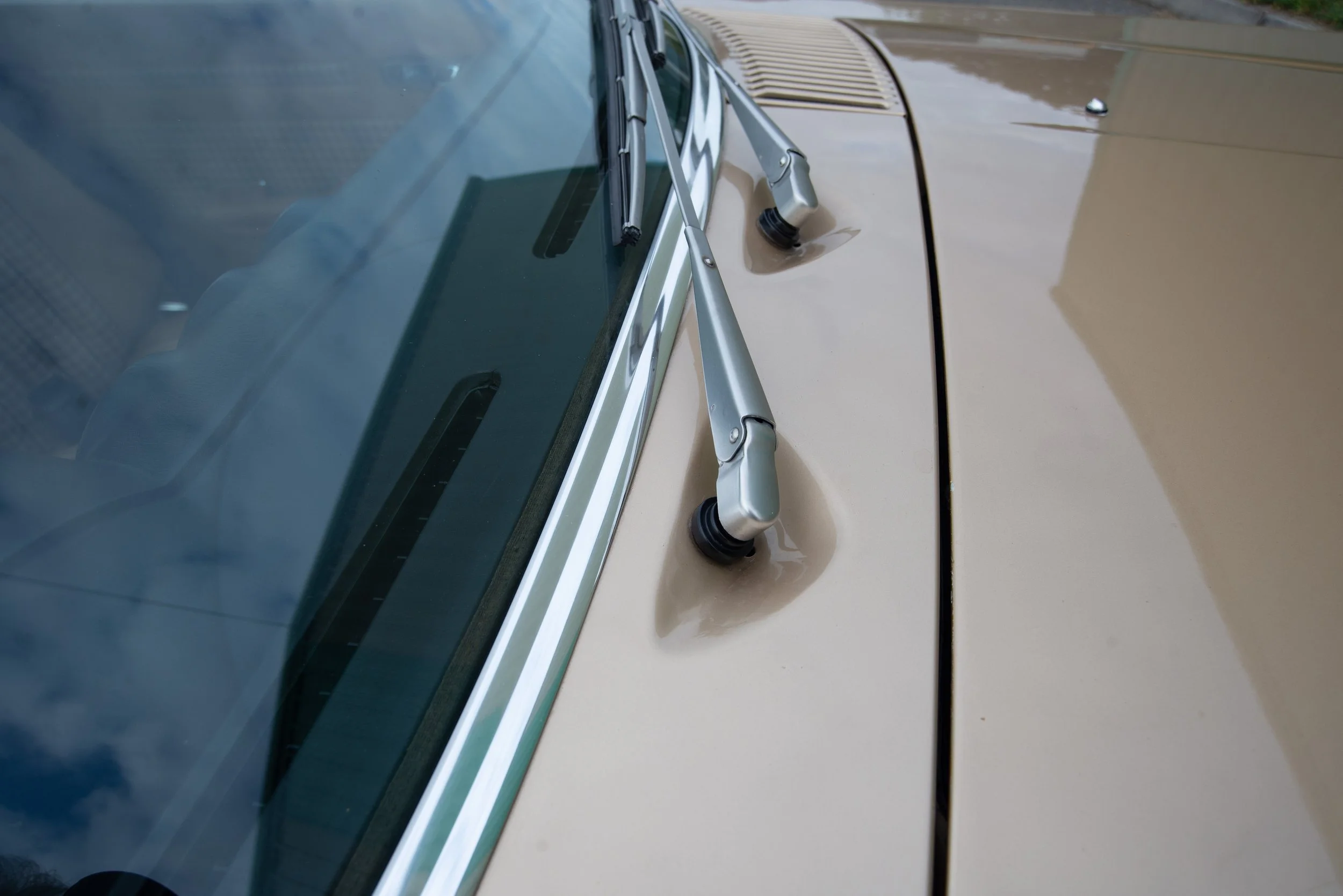 Mercedes 280SL-20.jpg