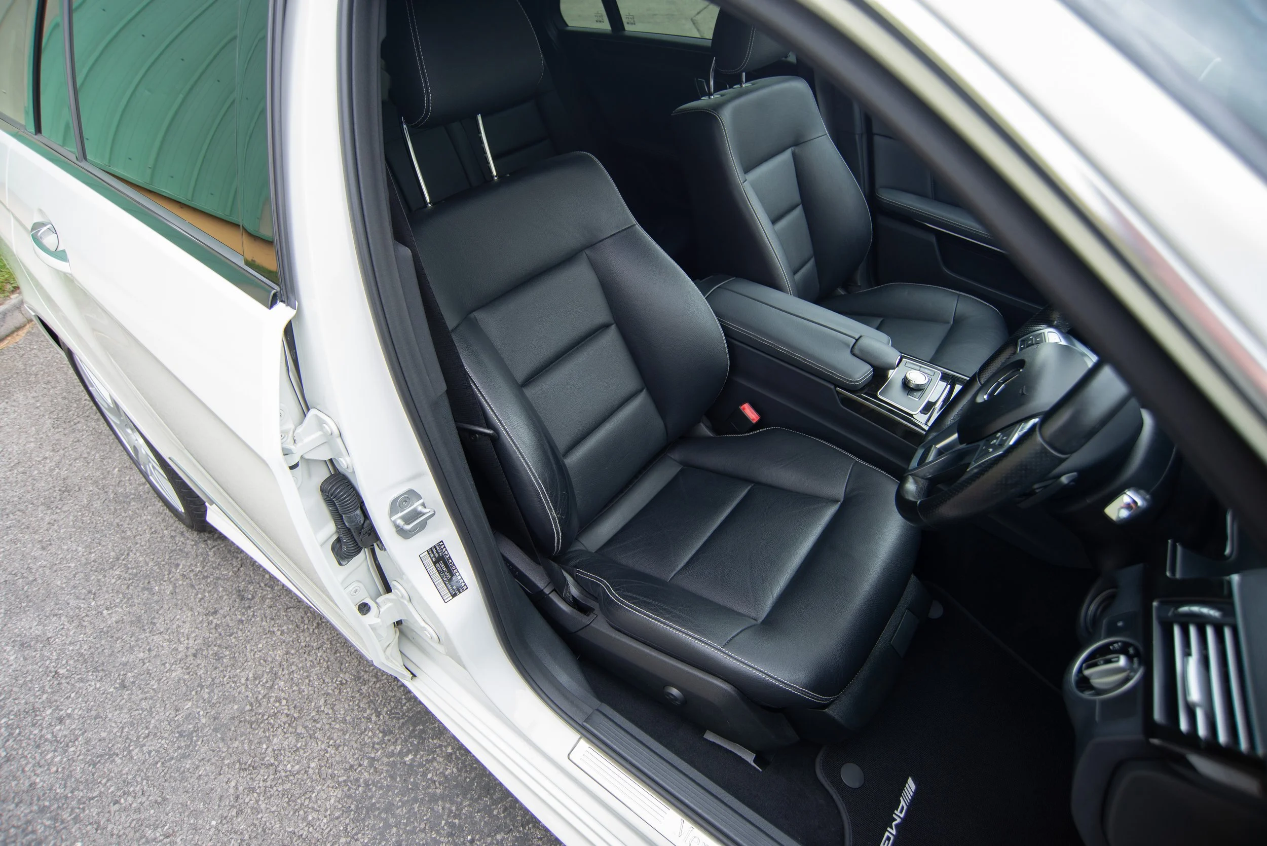 Mercedes E350 Estate-15.jpg