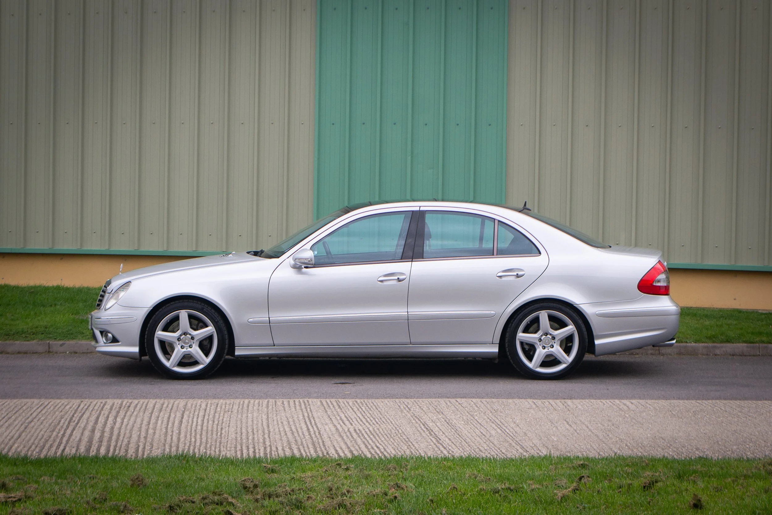 Mercedes E500-26.jpg