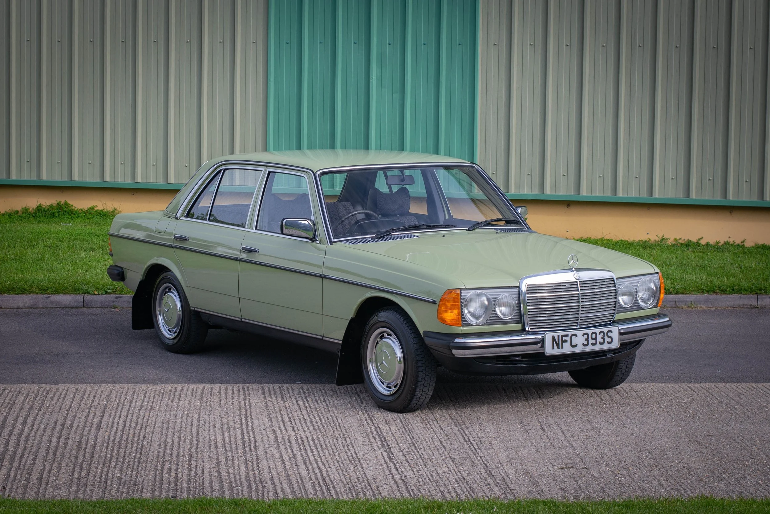 Mercedes 200D