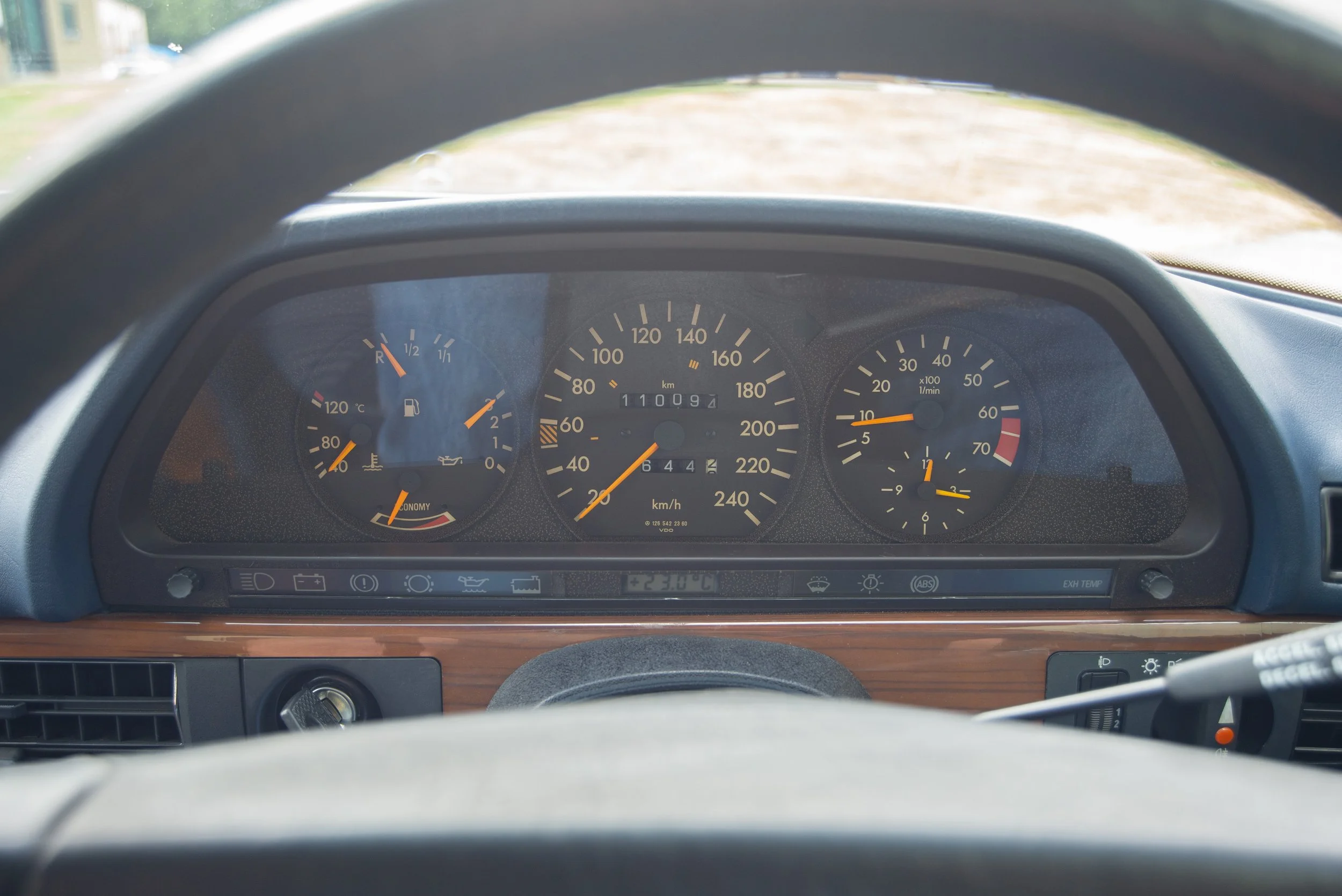 Mercedes 300SE.jpg