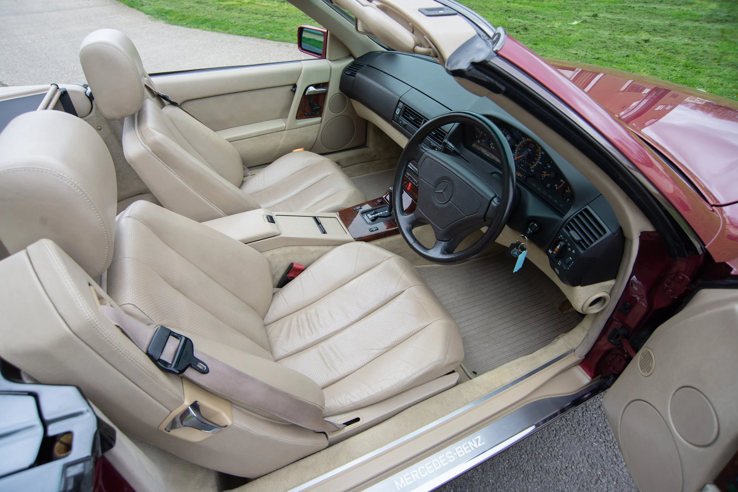 Mercedes 500SL-4.jpg