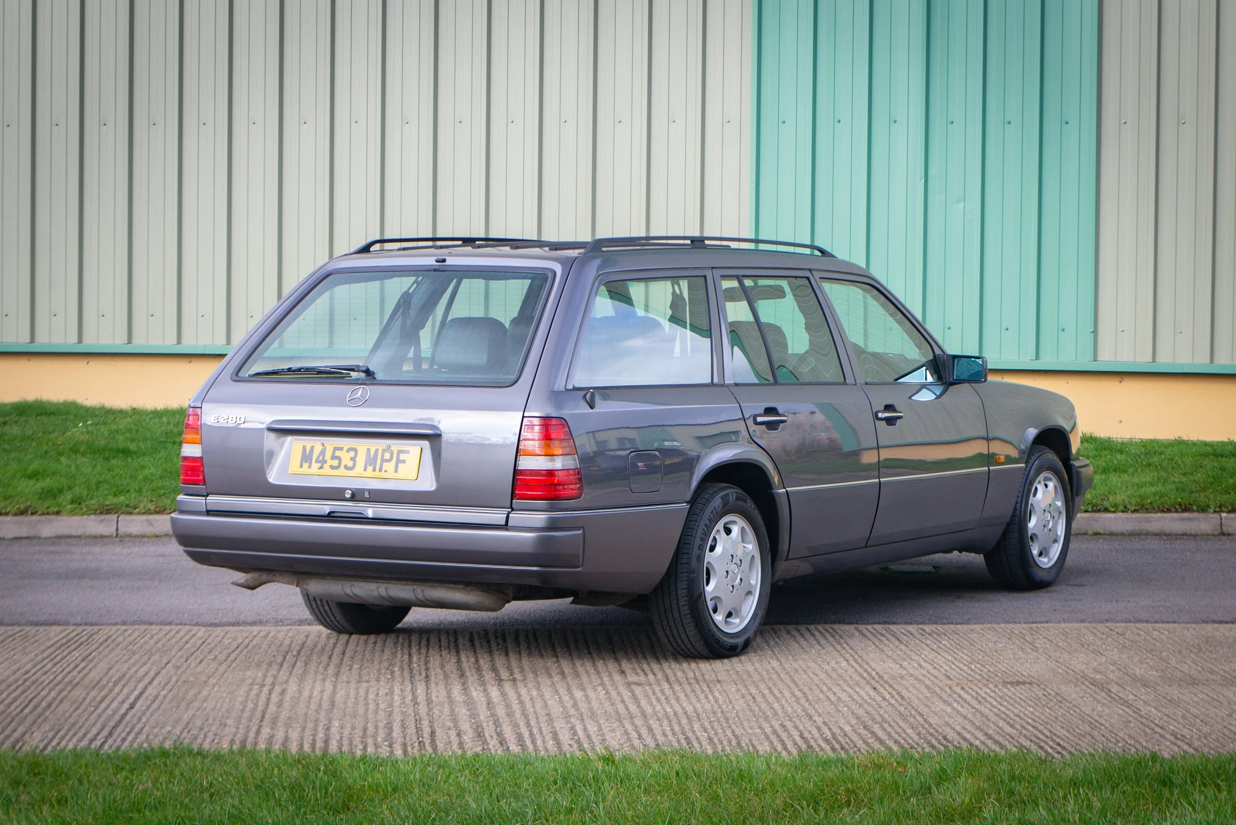 Mercedes E280-30.jpg