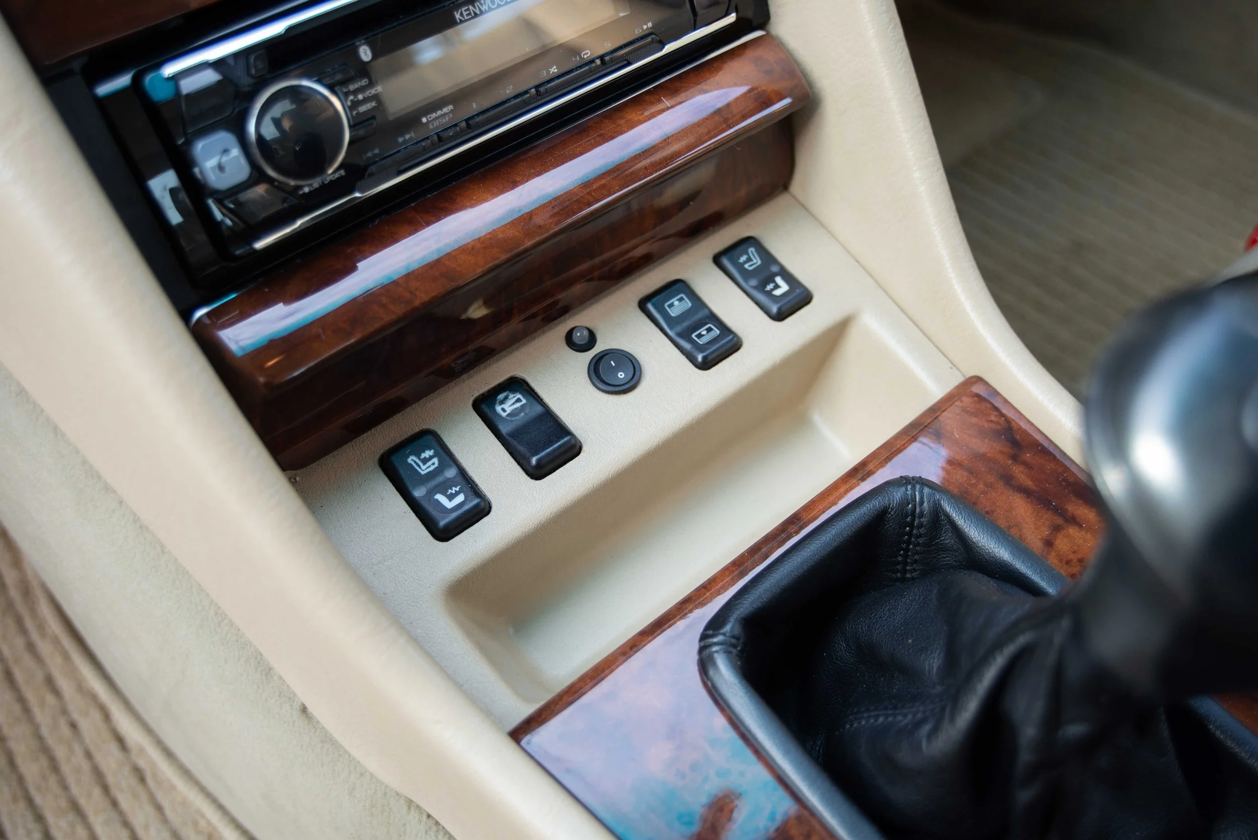 Mercedes 300SE-6.jpg