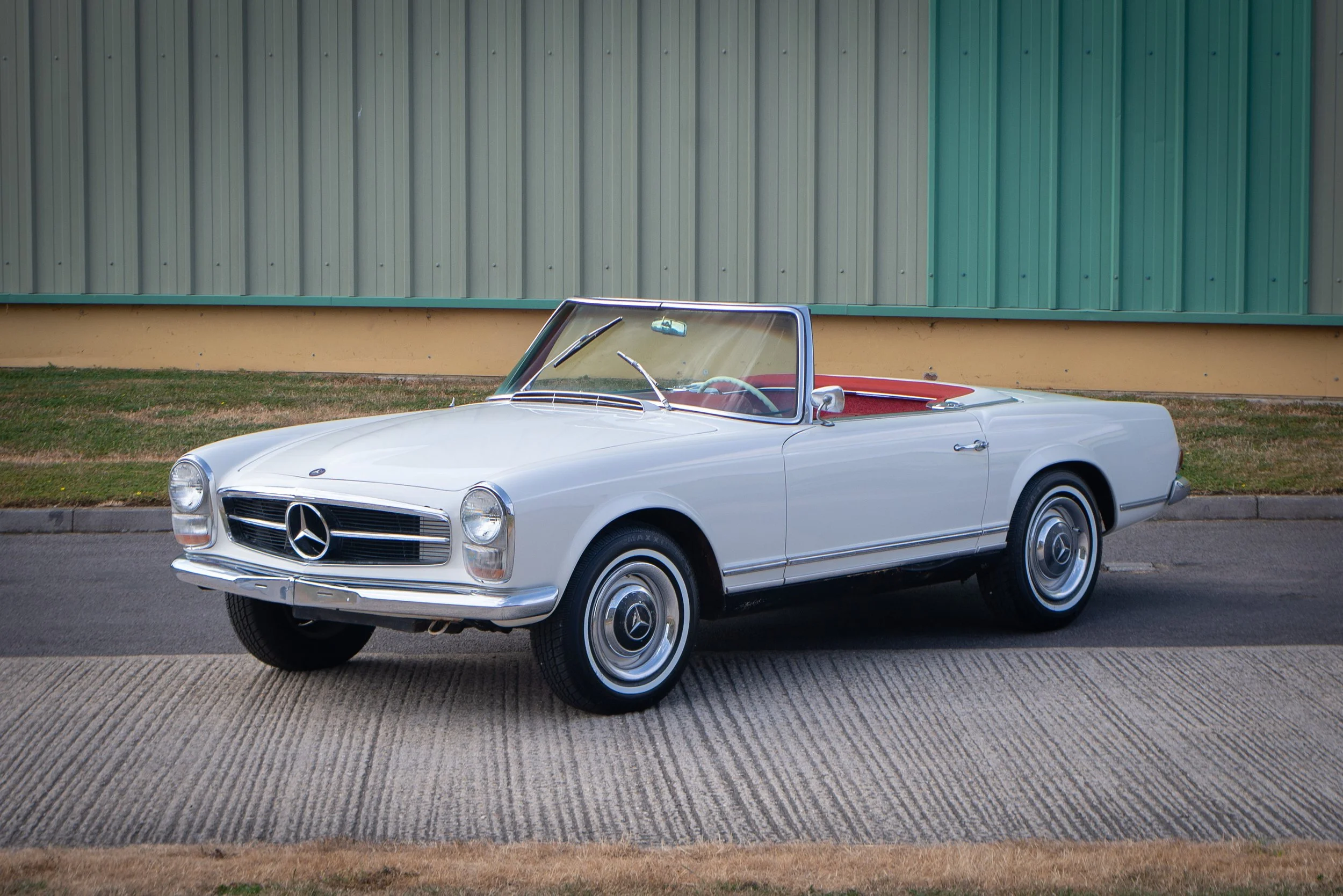 Mercedes 230SL-26.jpg