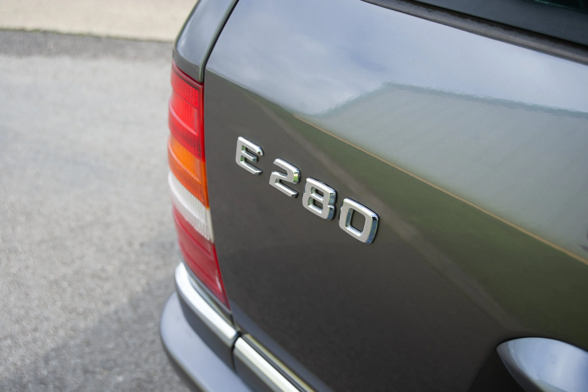 Mercedes E280-22.jpg