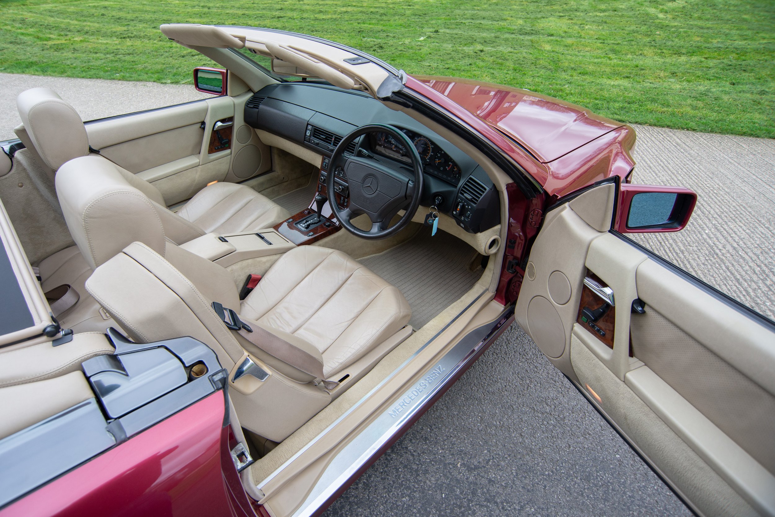 Mercedes 500SL-2.jpg