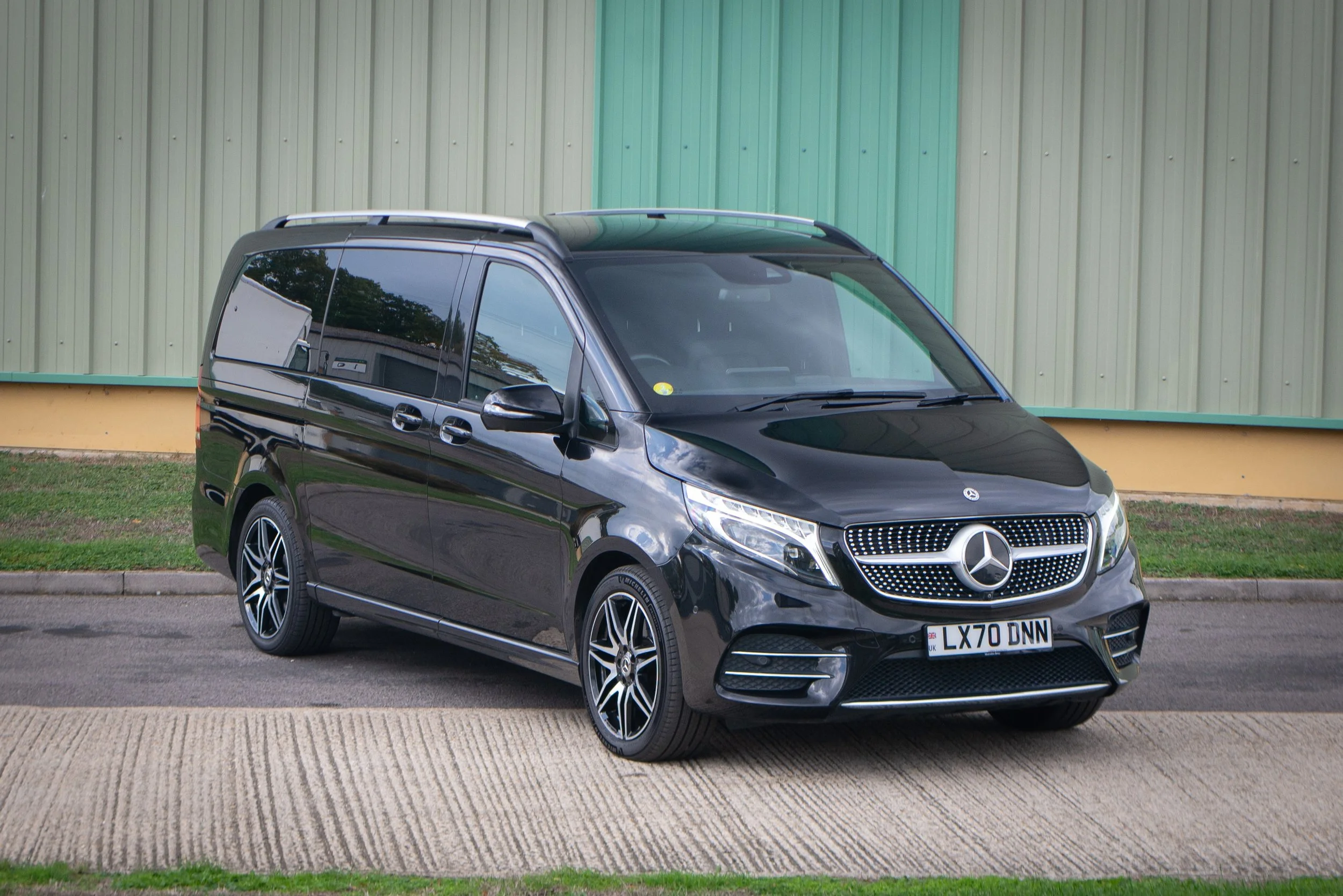 Mercedes V220D-21.jpg