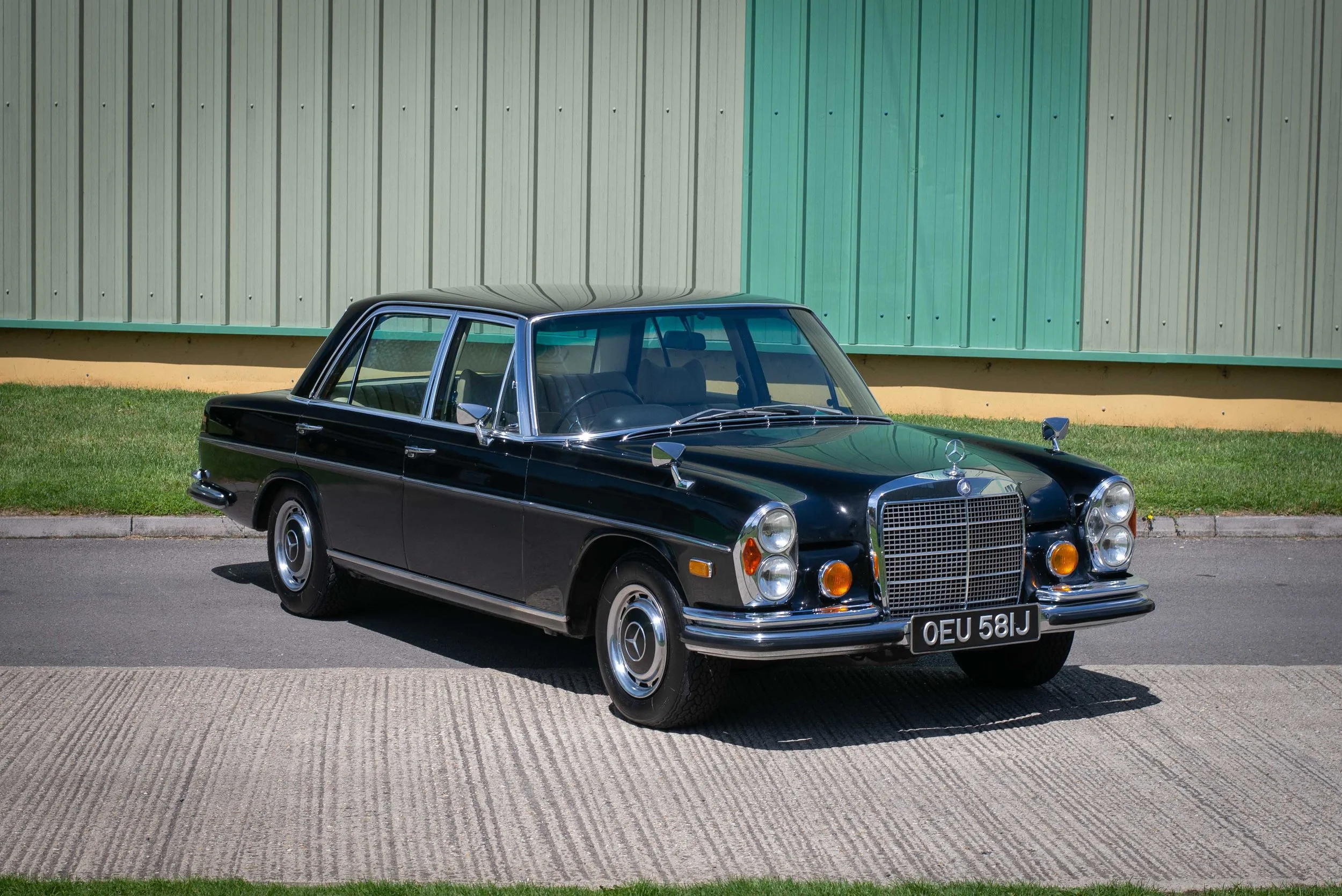 Mercedes 300SEL 6.3