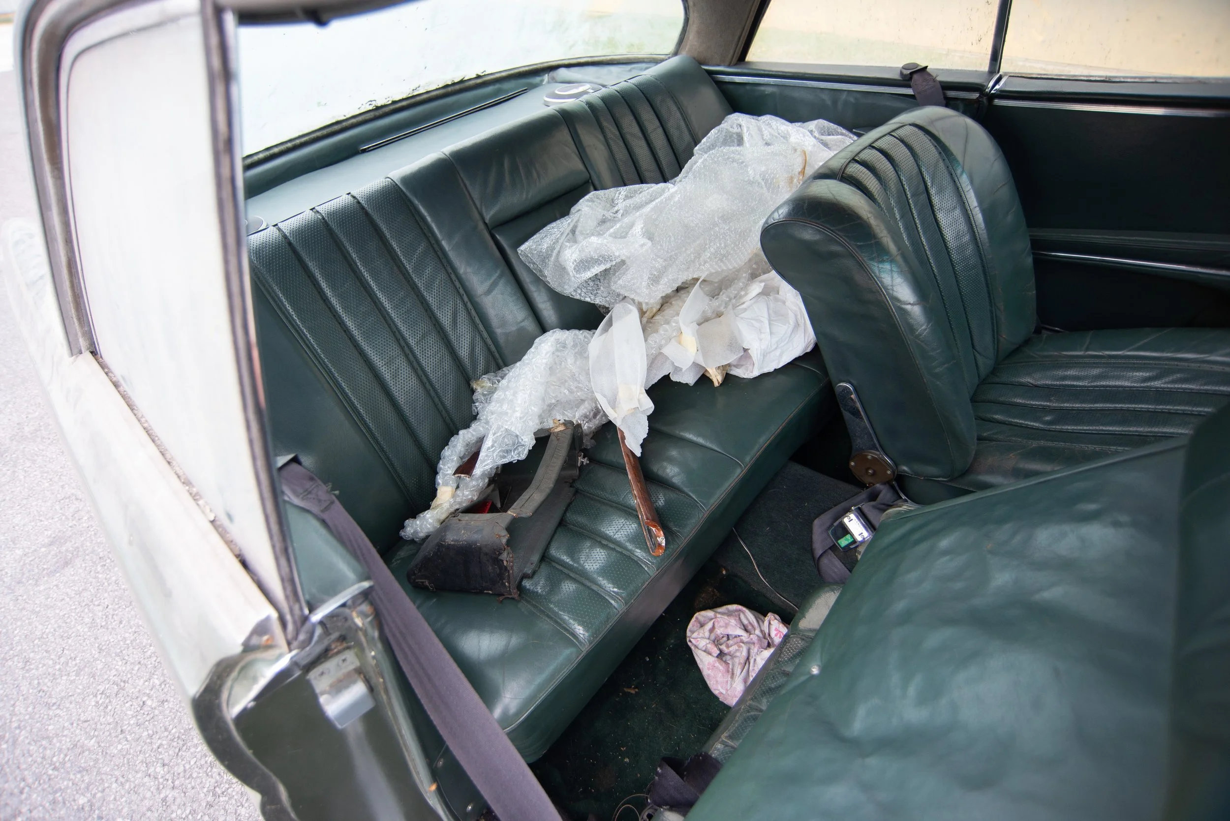 Mercedes 280SE Coupe-26.jpg