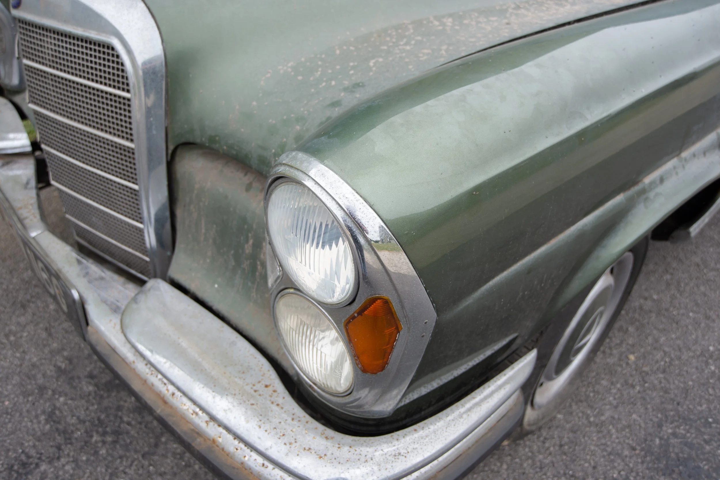 Mercedes 280SE Coupe-7.jpg