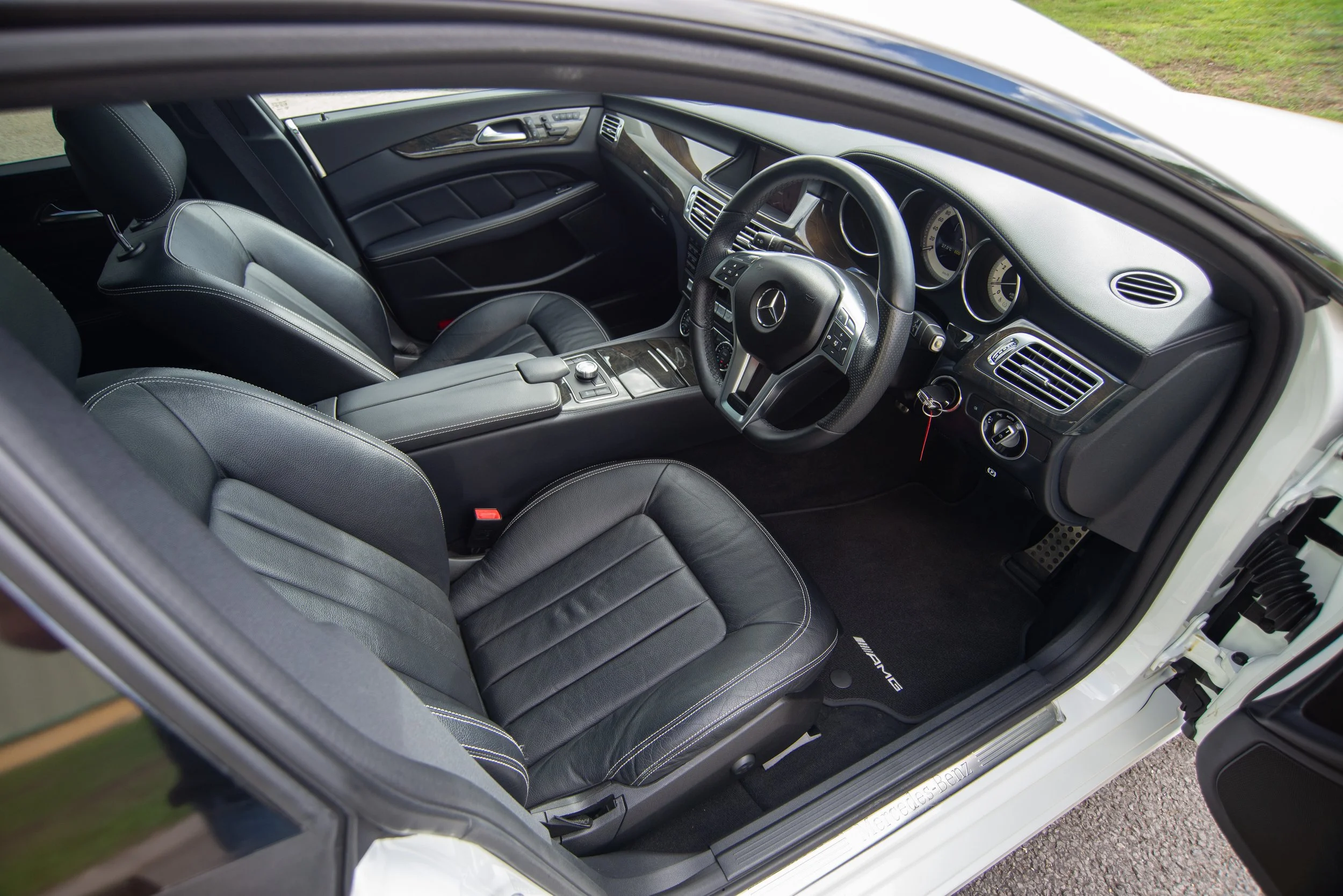 Mercedes CLS350-3.jpg