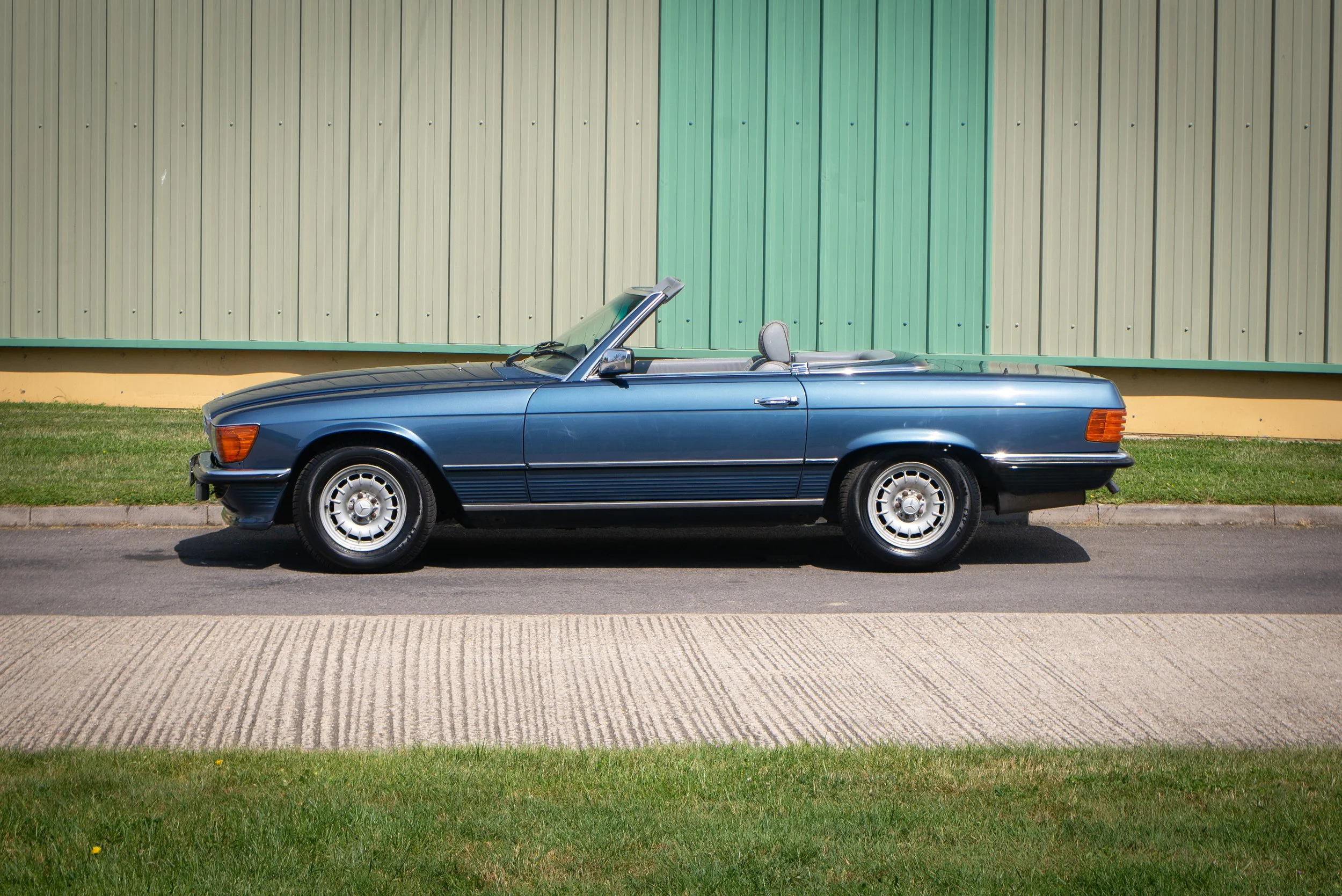 Mercedes 380SL-25.jpg