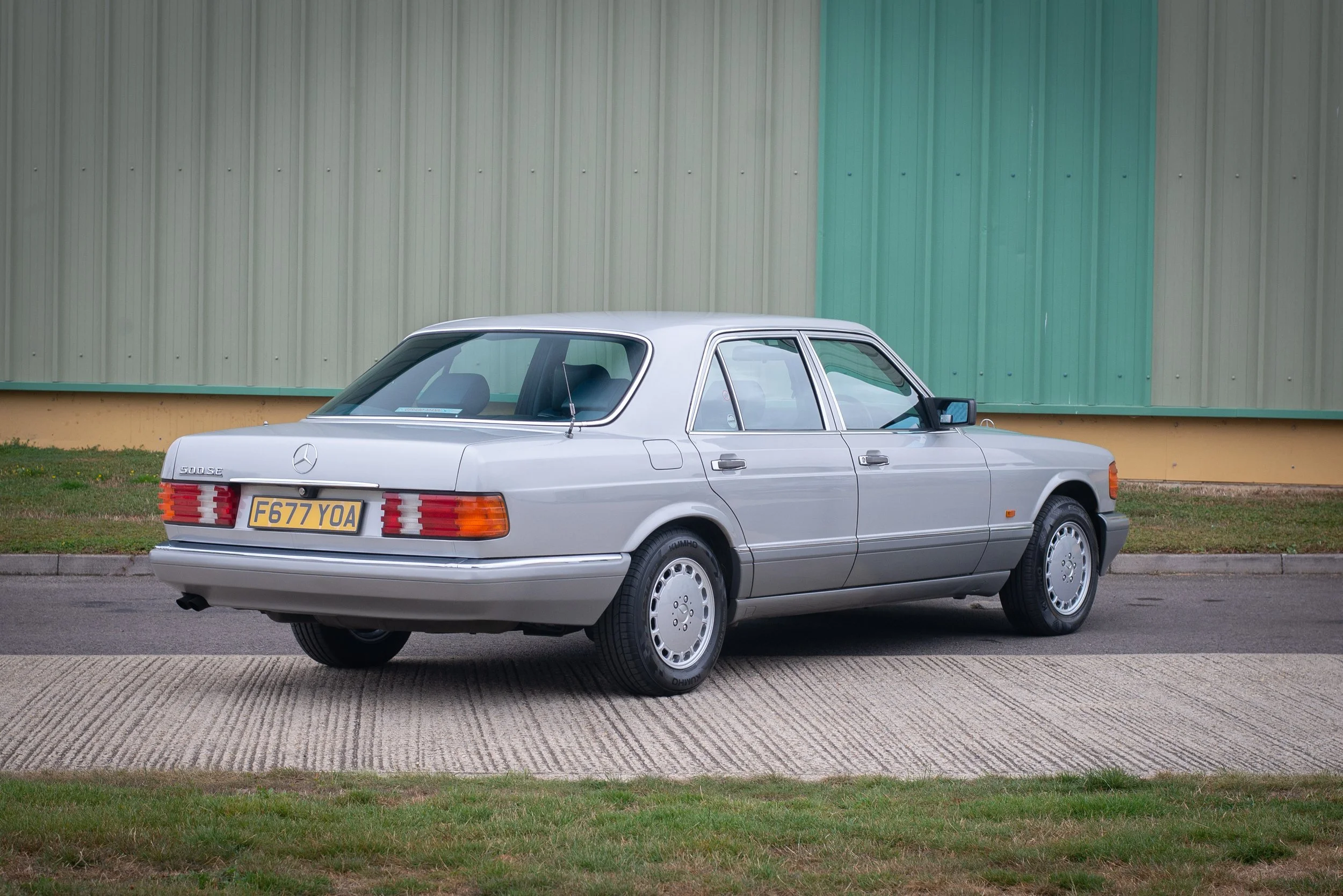 Mercedes 500SE-28.jpg