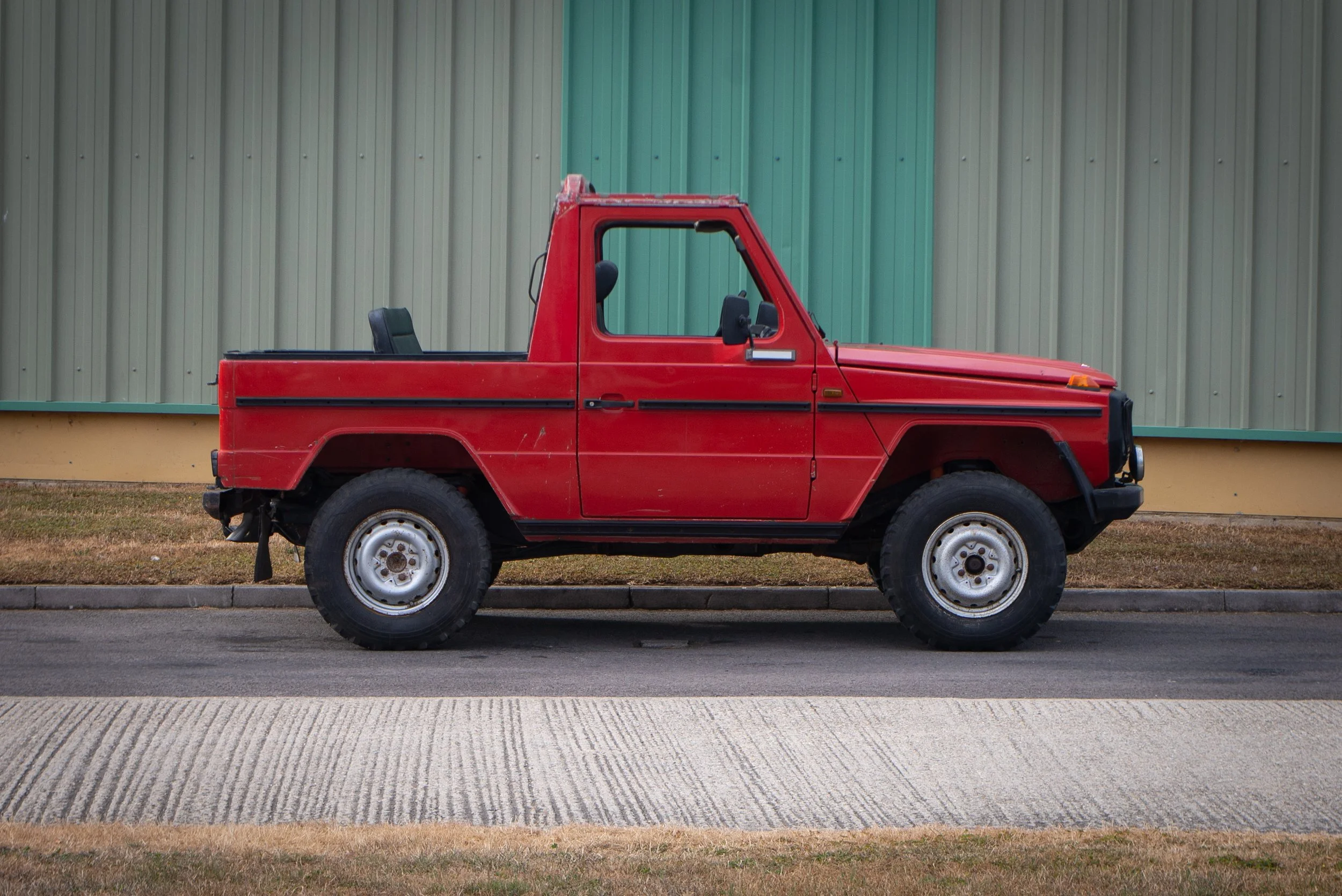 Mercedes 240GD Cabrio-40.jpg