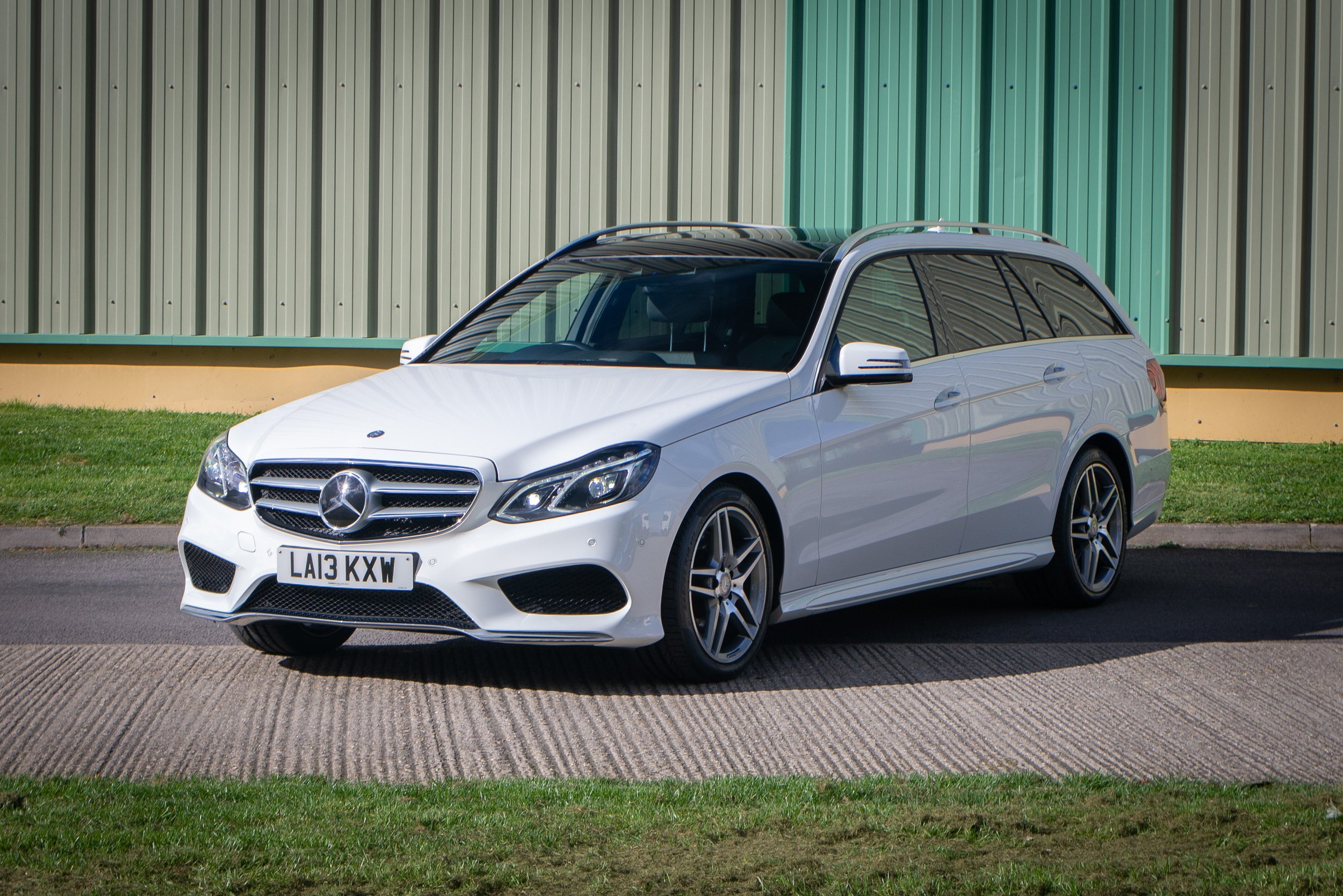 Mercedes E350 Estate-2.jpg