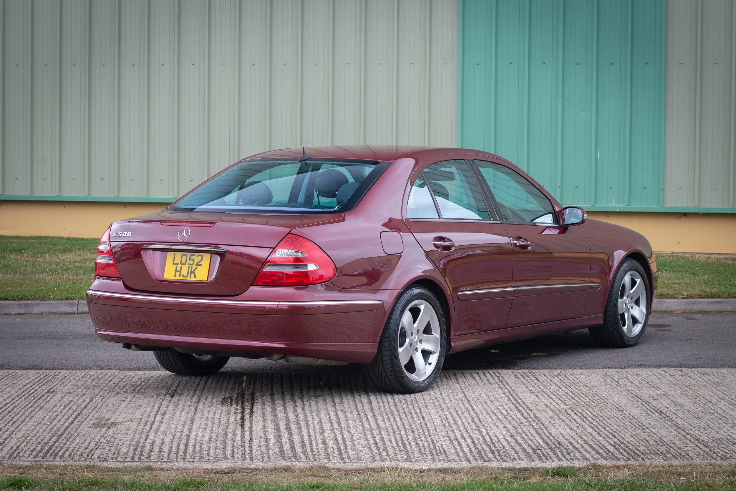 Mercedes E500-28.jpg