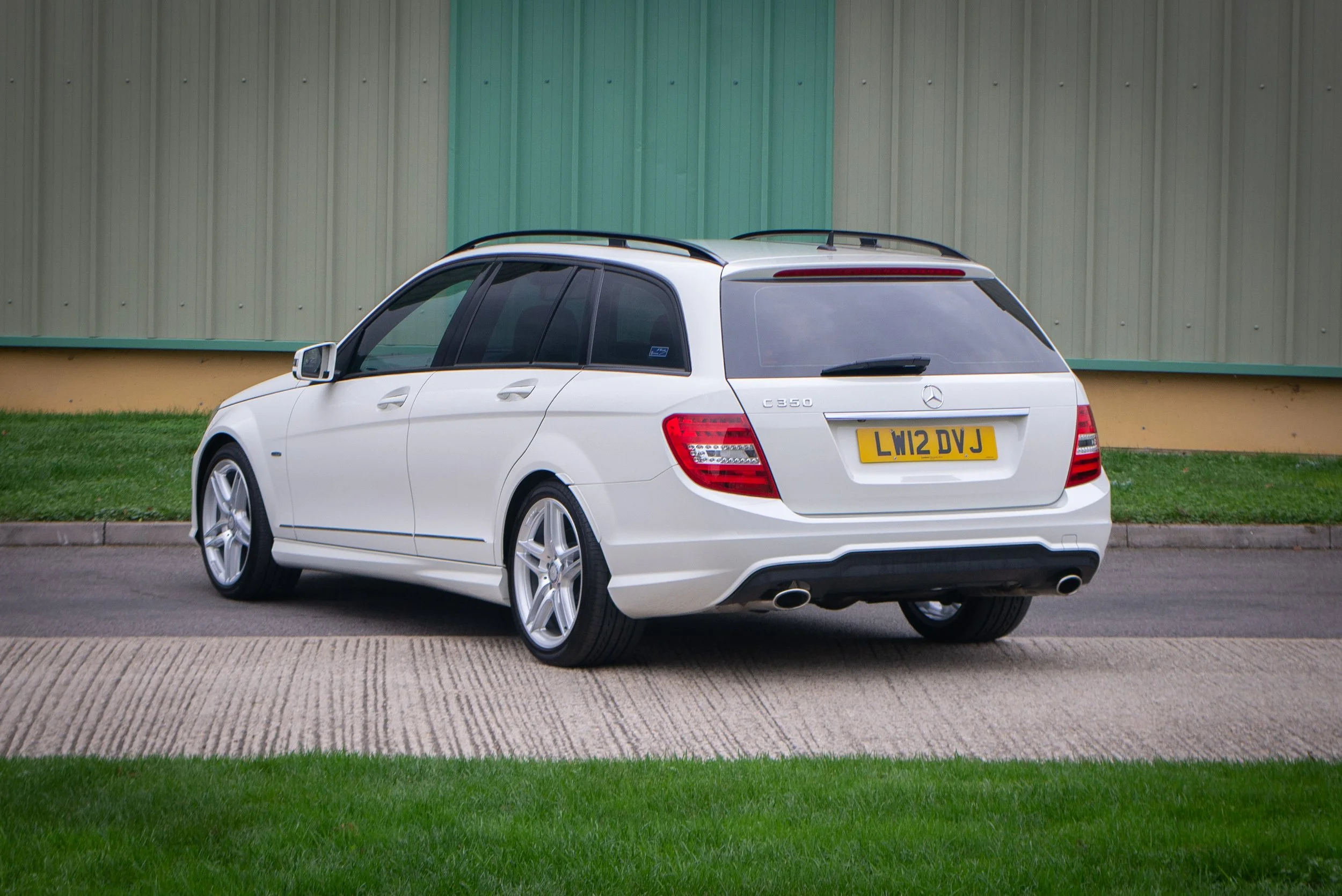 Mercedes C350 Estate-29.jpg