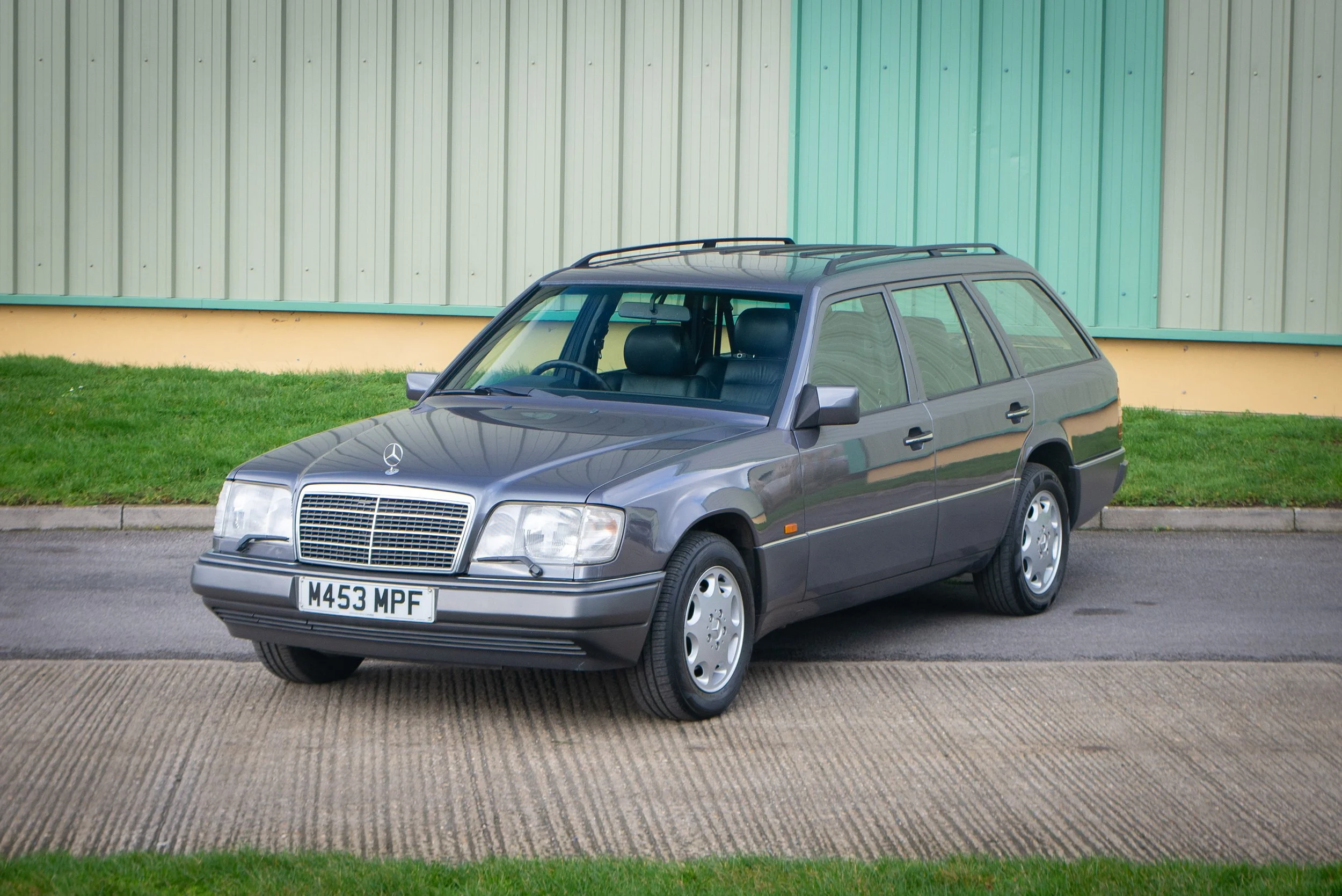 Mercedes E280-23.jpg