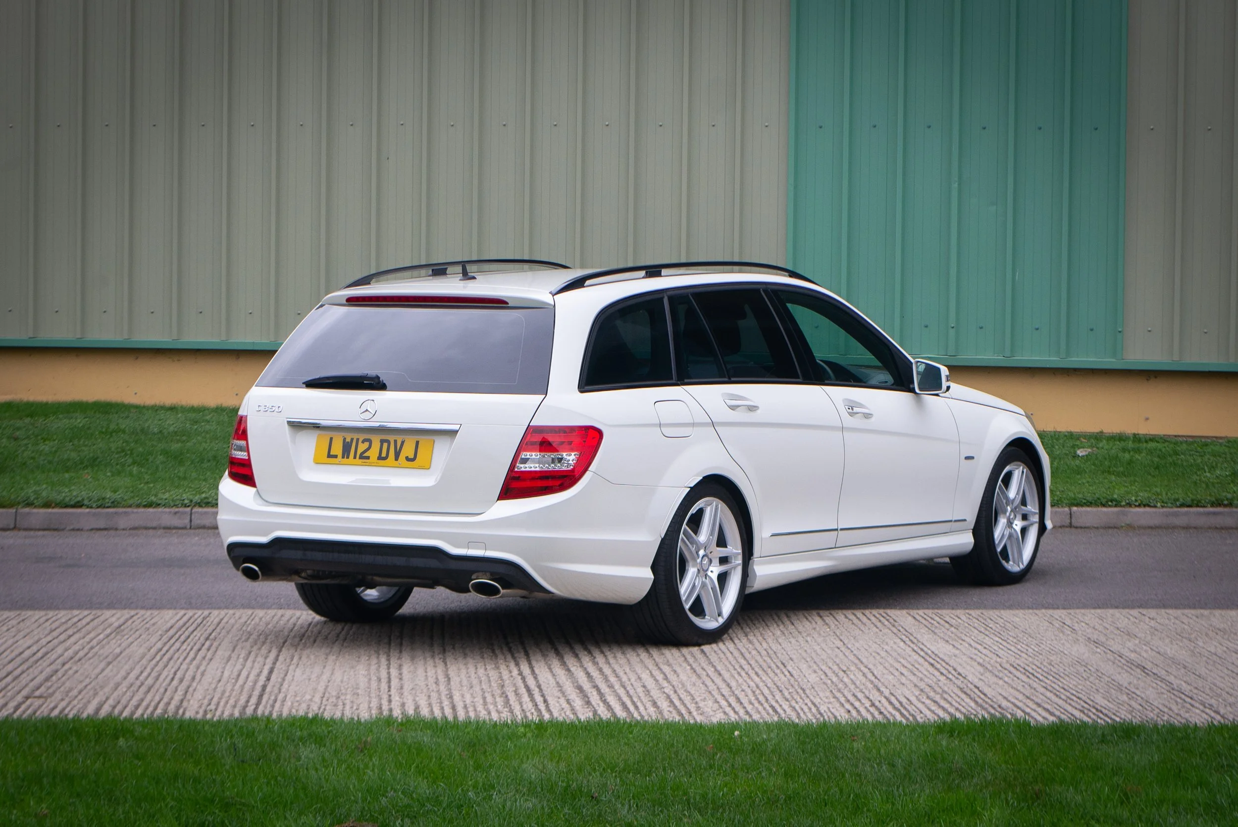 Mercedes C350 Estate-30.jpg