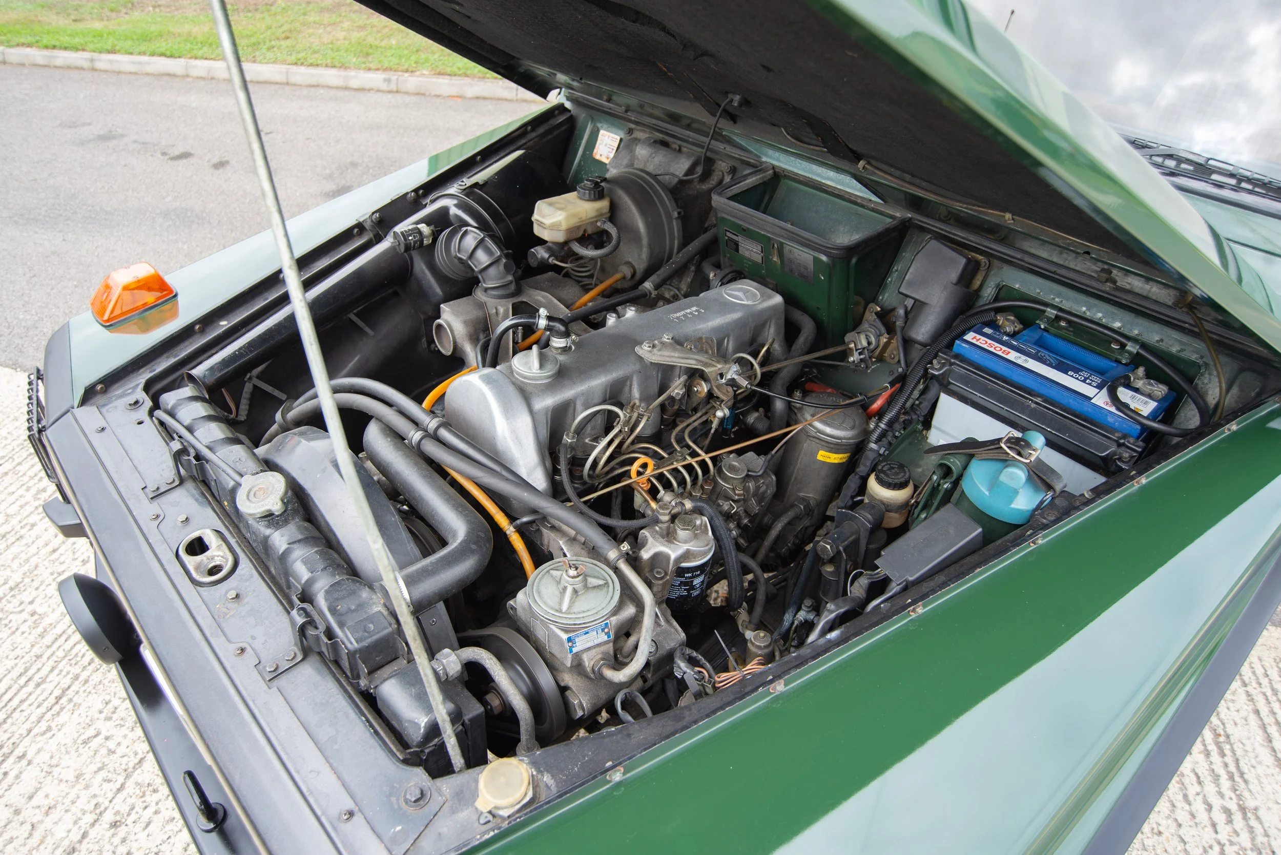 Mercedes 300GD-19.jpg