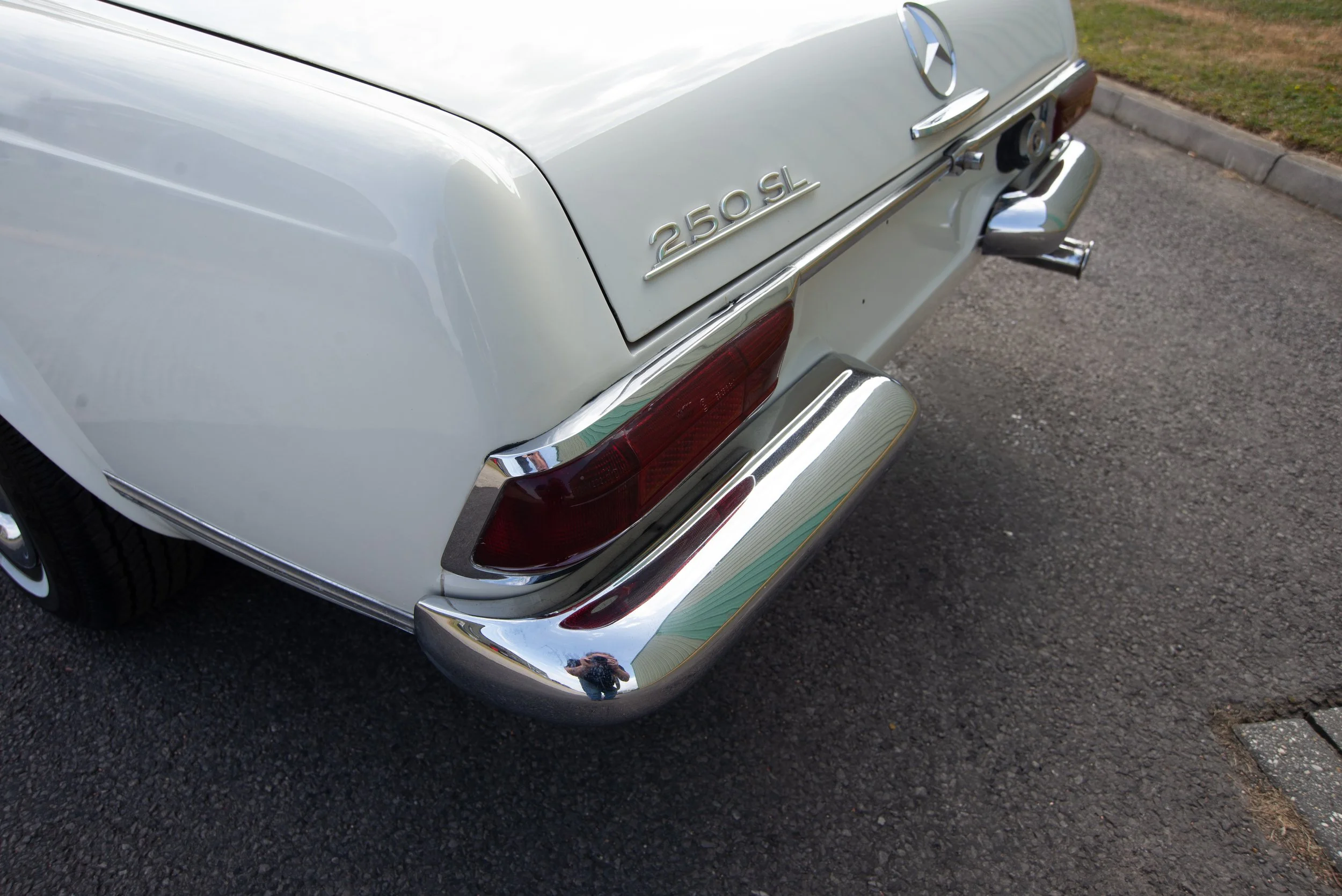 Mercedes 230SL-23.jpg
