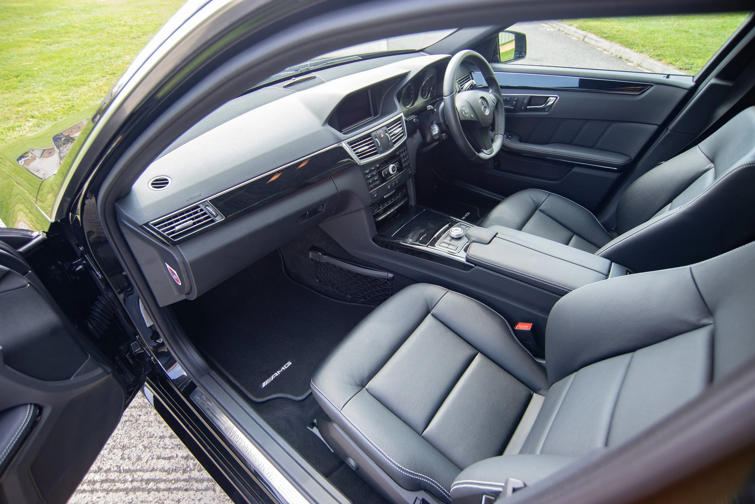 Mercedes E550-15.jpg