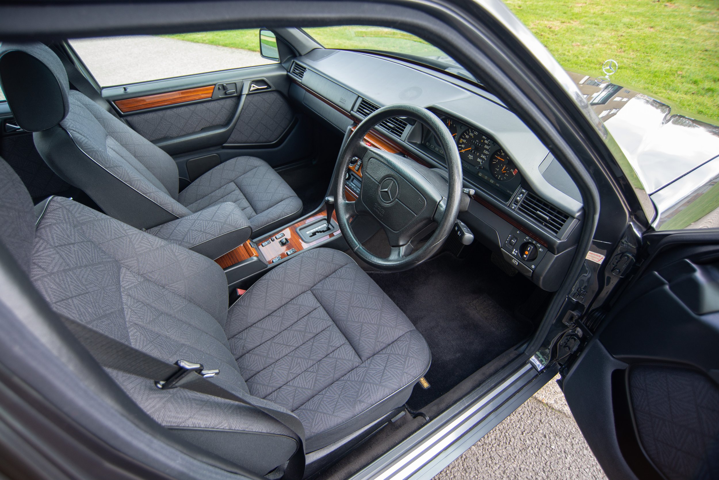 Mercedes E280 Estate-5.jpg