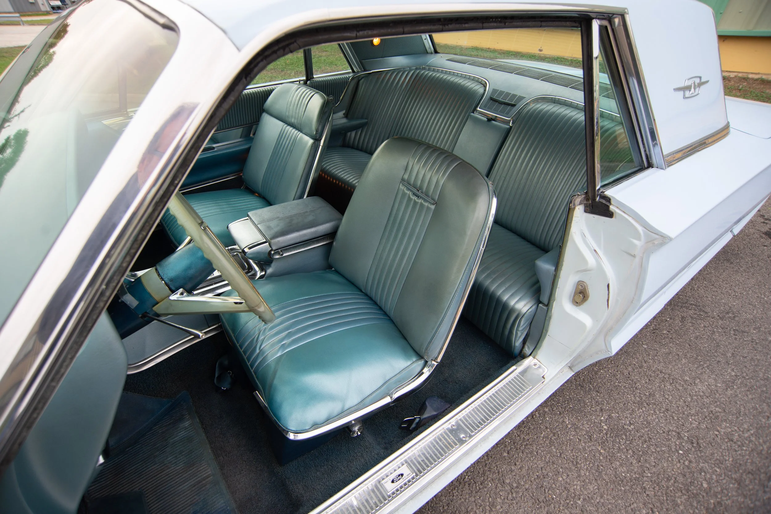 Ford Thunderbird-7.jpg