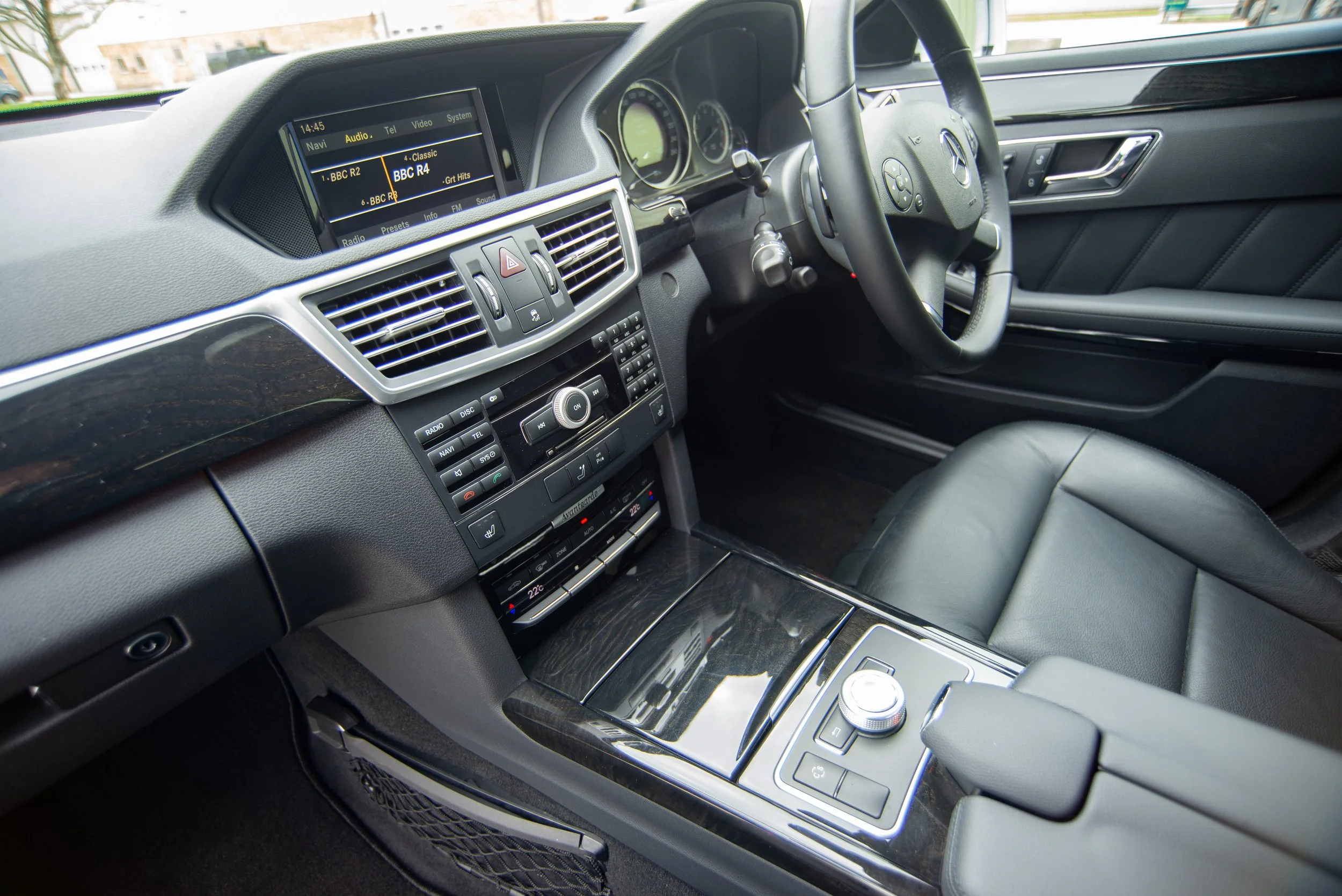 Mercedes E350 Estate 2-2.jpg