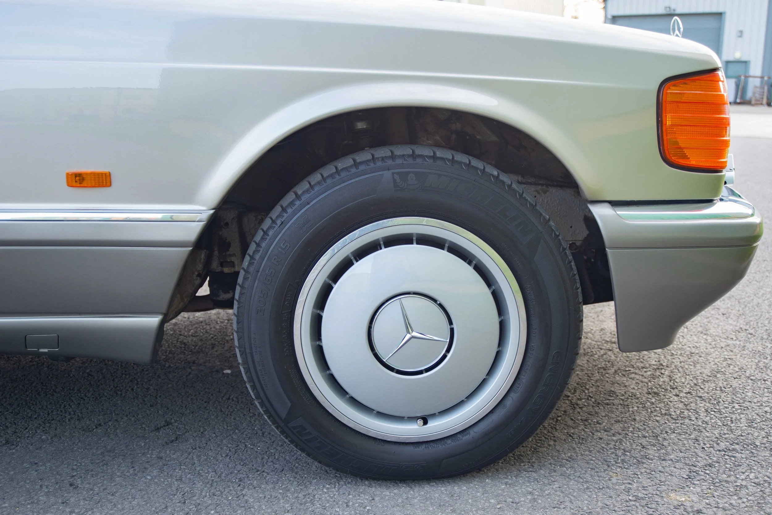 Mercedes 300SE-32.jpg