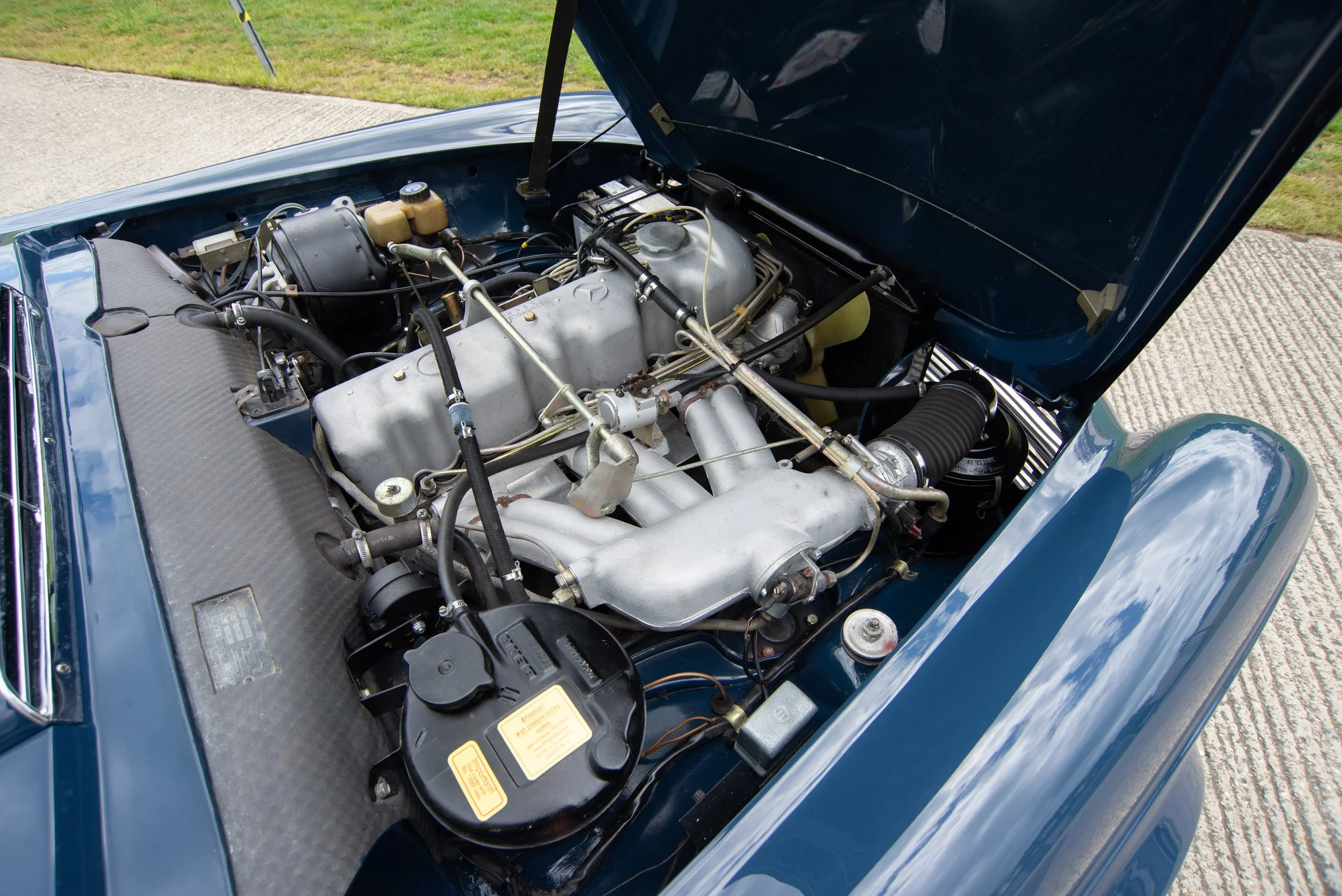 Mercedes 230SL-15.jpg