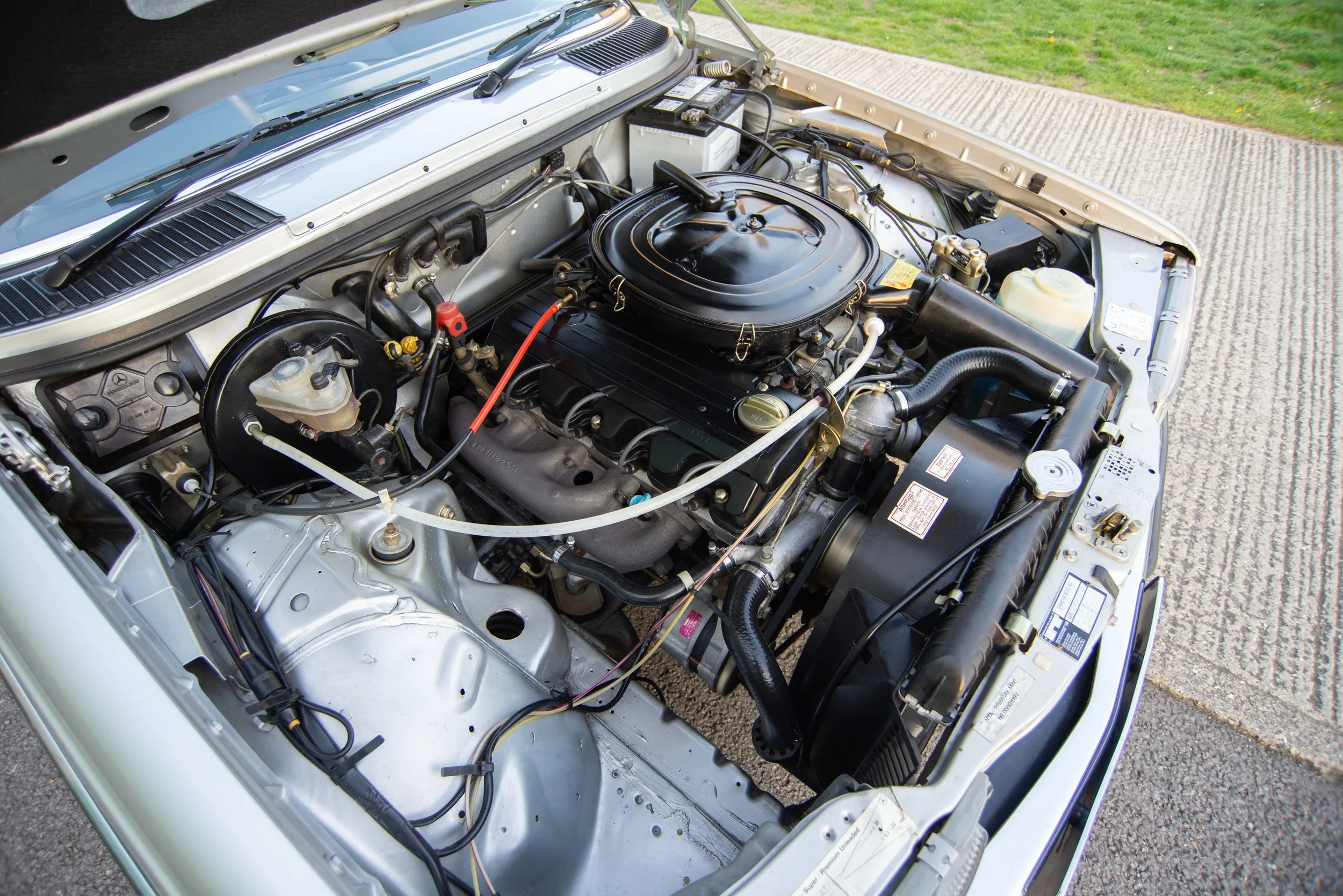 Mercedes 230CE 2-13.jpg