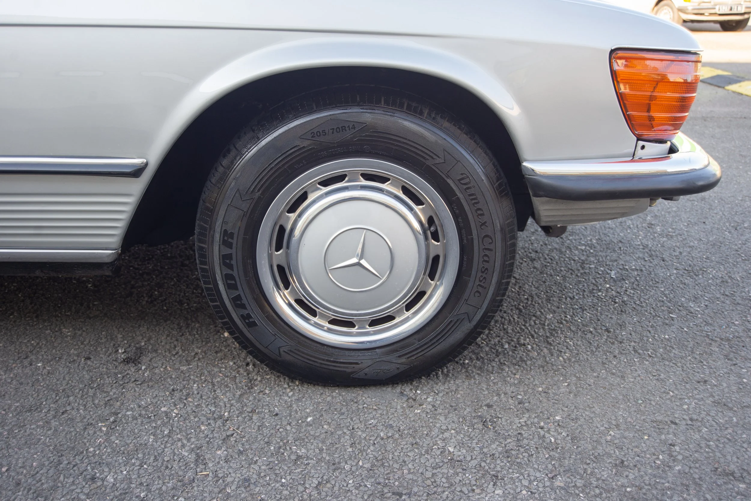 Mercedes 350SLC-18.jpg
