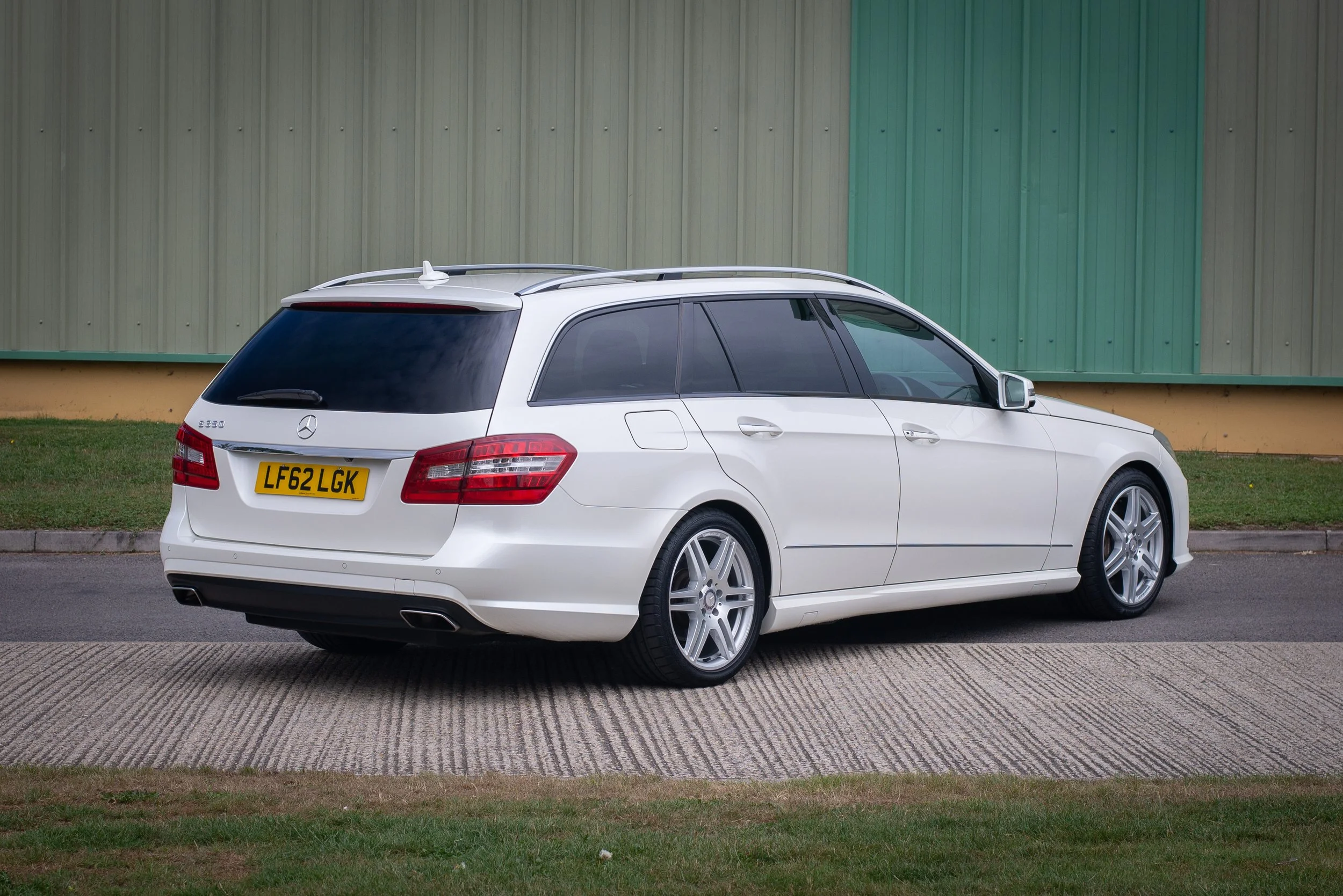 Mercedes E350 Estate-30.jpg