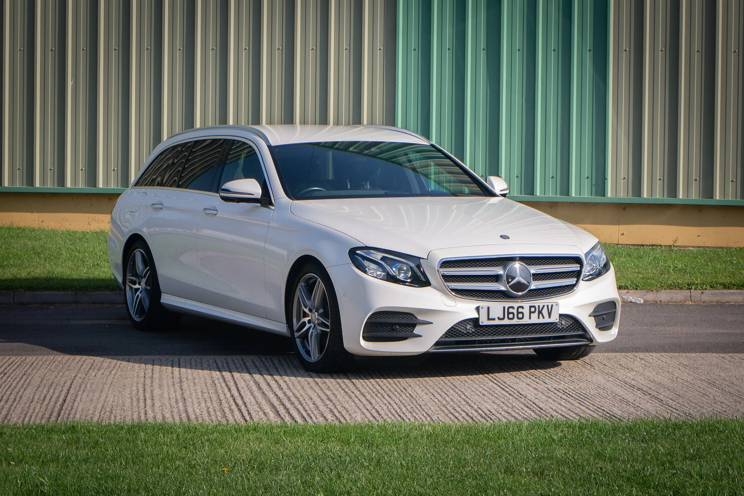 Mercedes E220D Estate-23.jpg