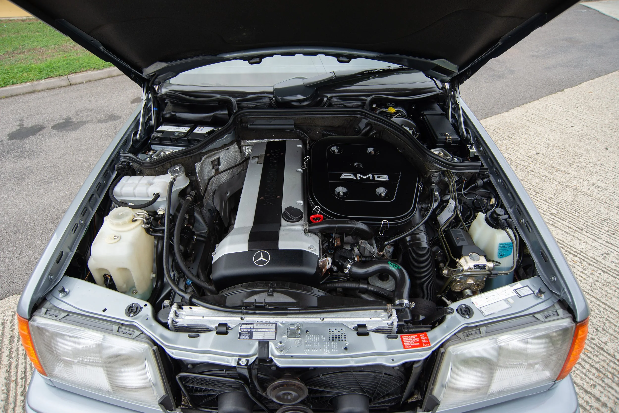 Mercedes 300E 3.4 AMG-15.jpg