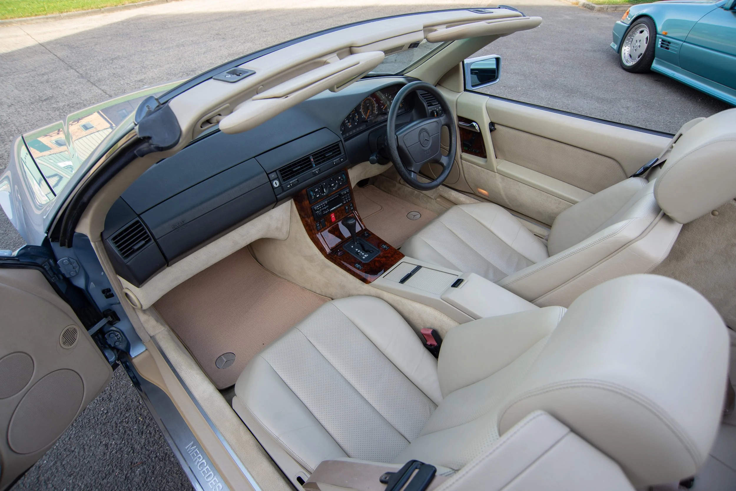 Mercedes 500SL-5.jpg