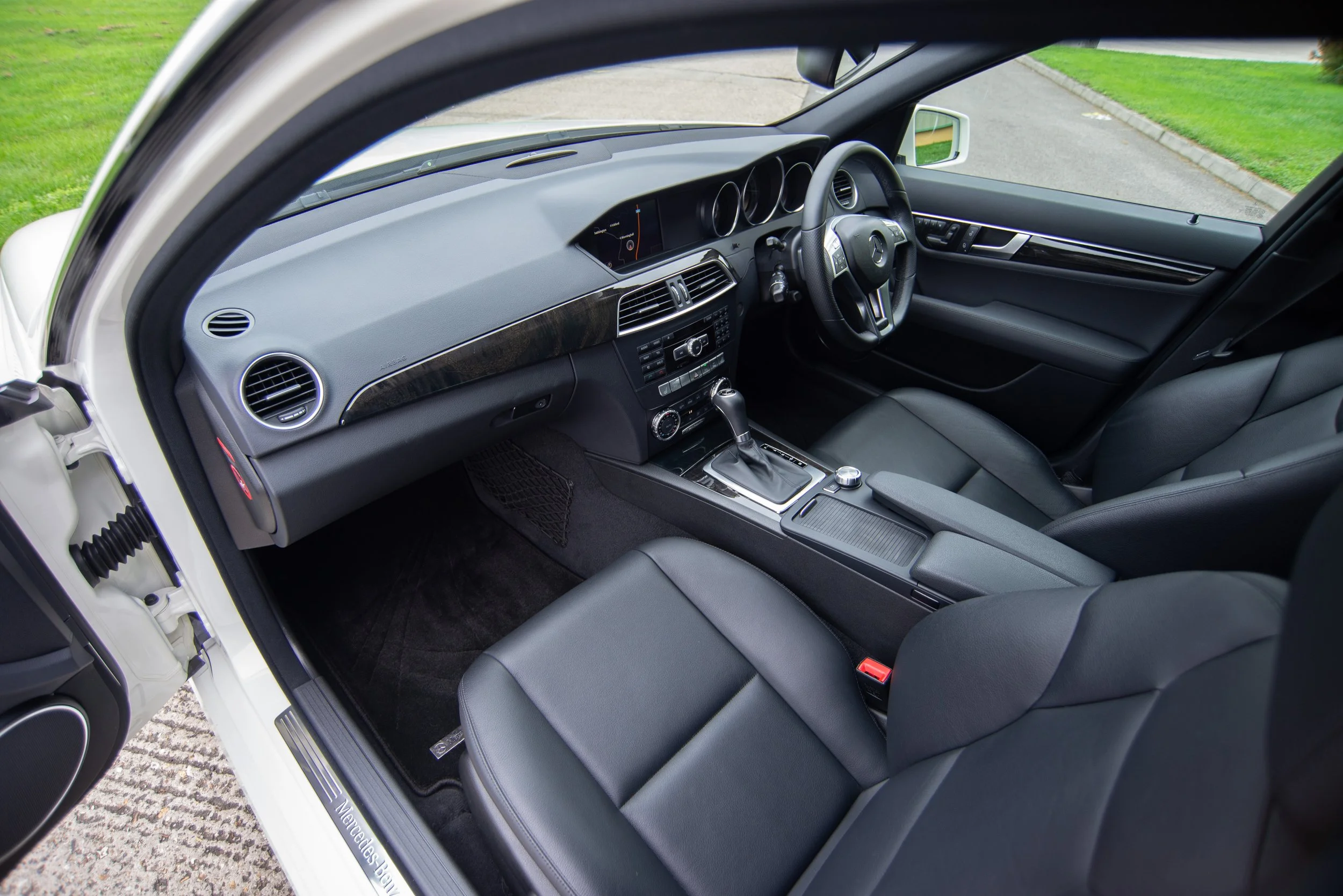 Mercedes C350 Estate-9.jpg