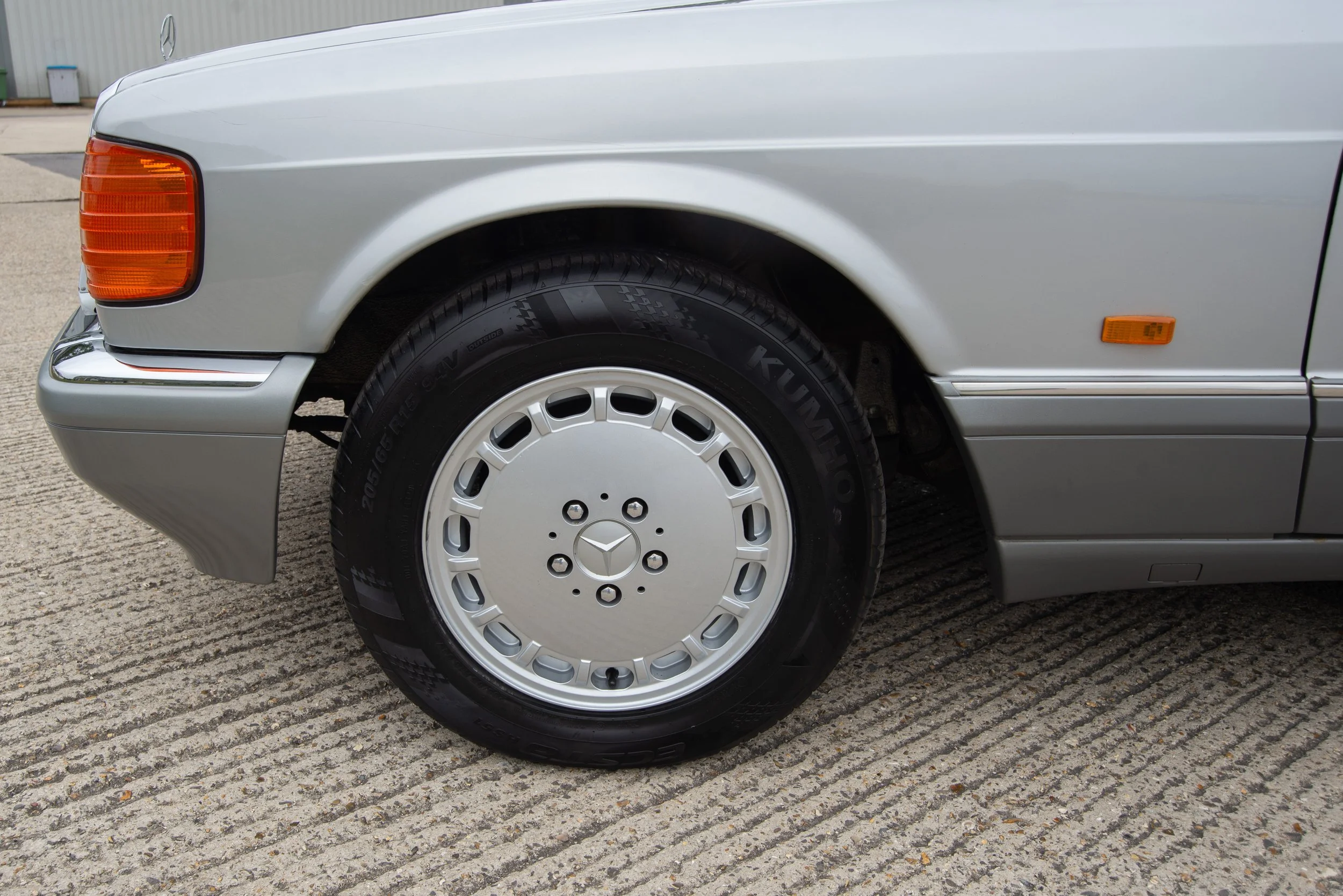 Mercedes 500SE-20.jpg