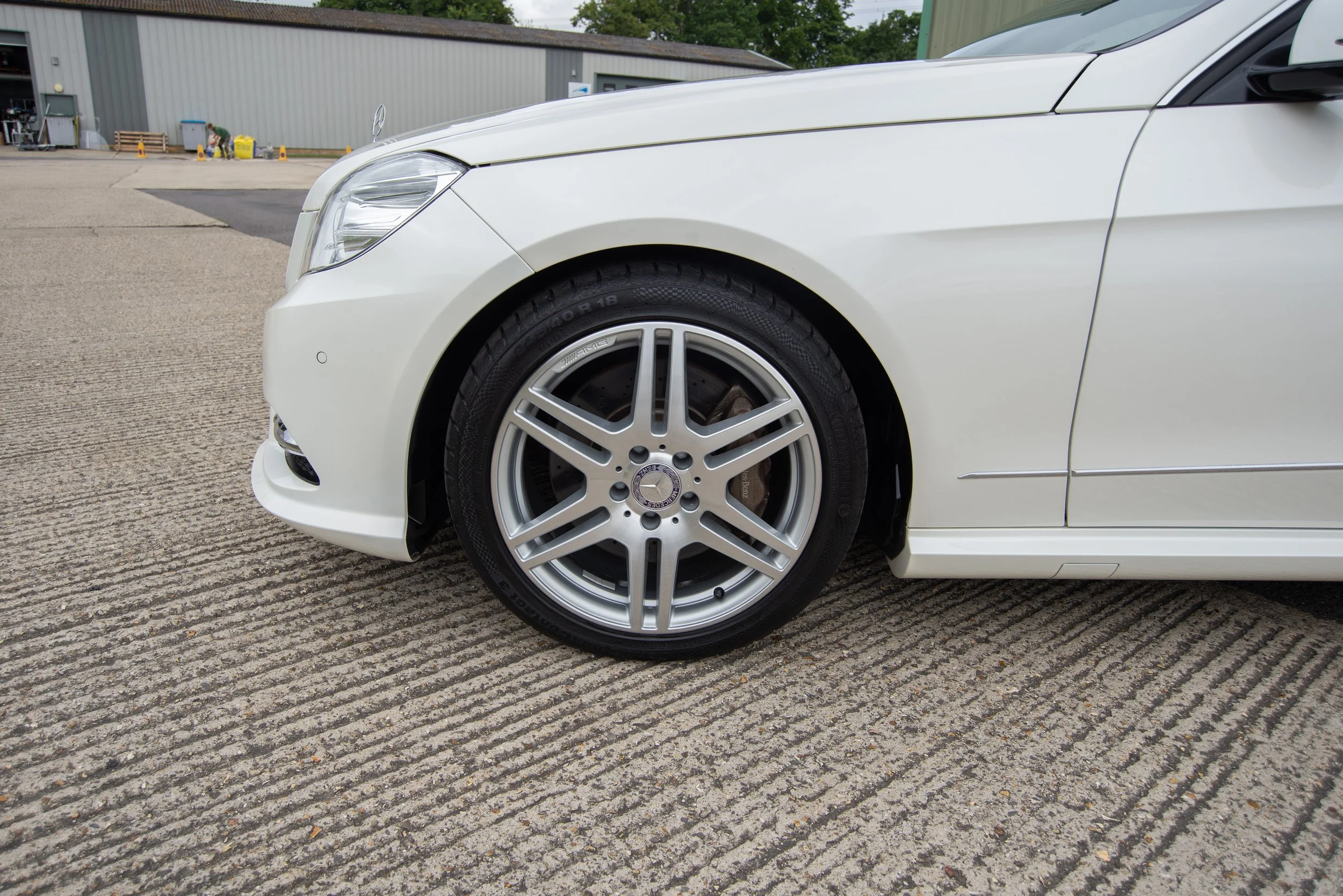 Mercedes E350 Estate-22.jpg