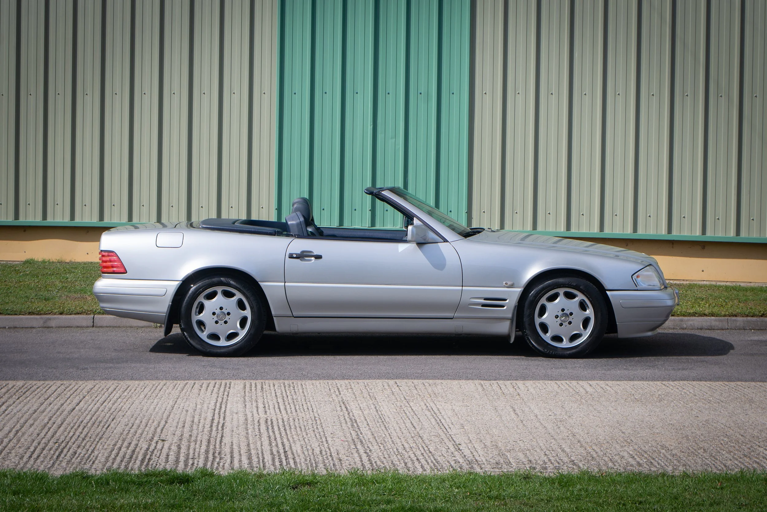 Mercedes SL280-25.jpg