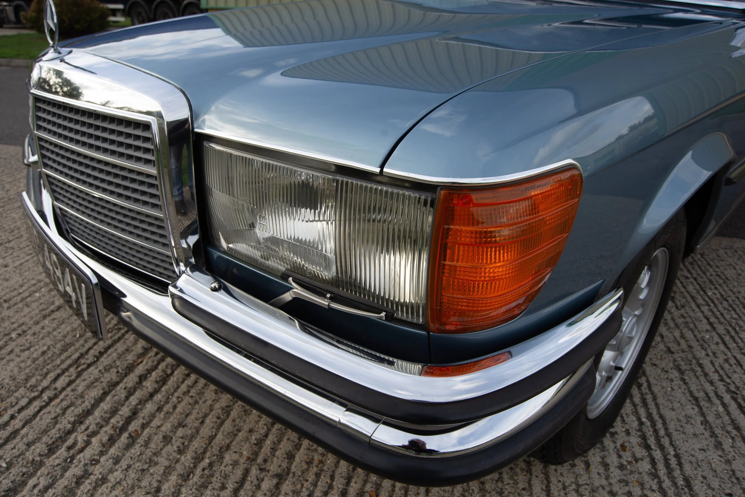 Mercedes 450SEL-16.jpg
