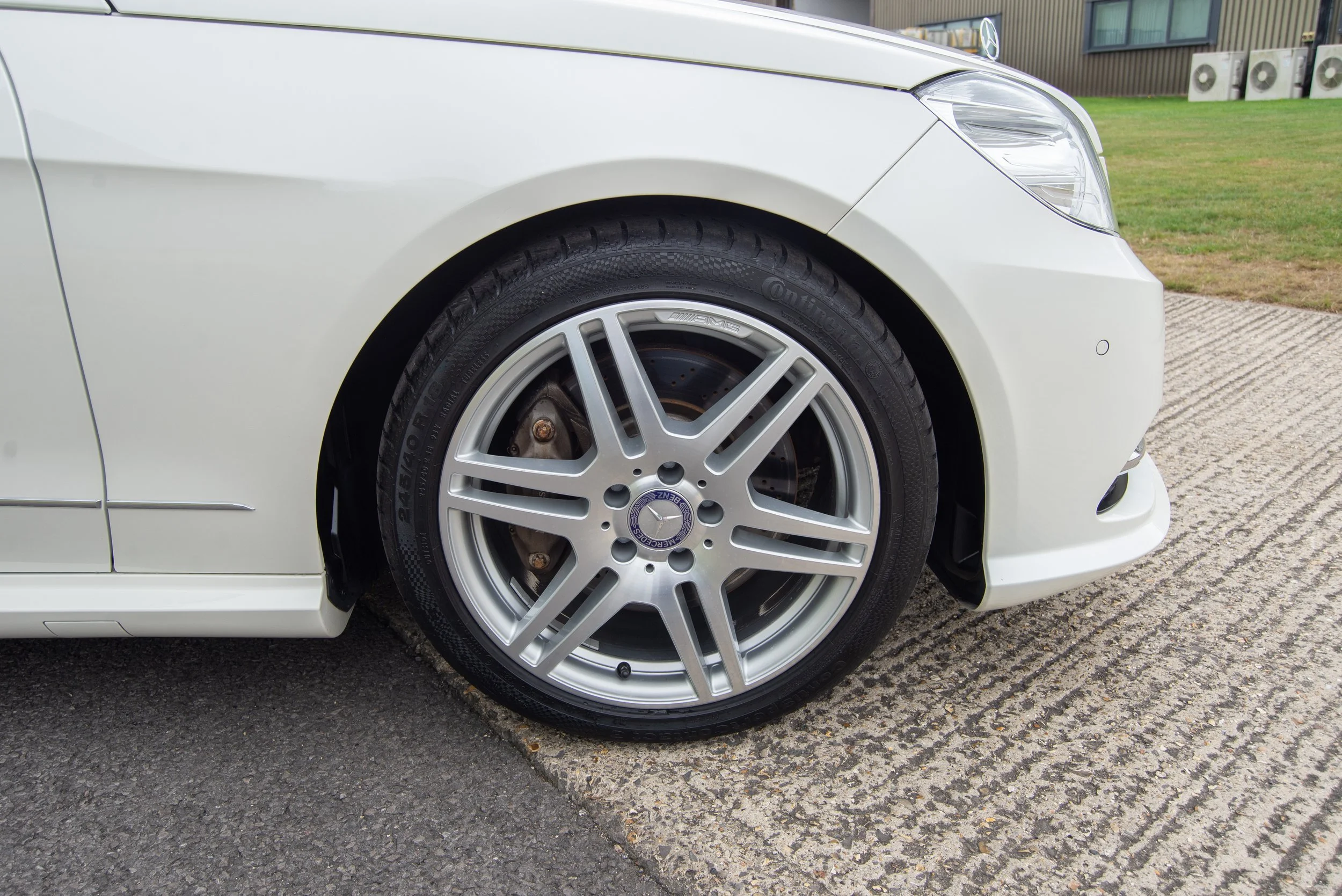 Mercedes E350 Estate-19.jpg