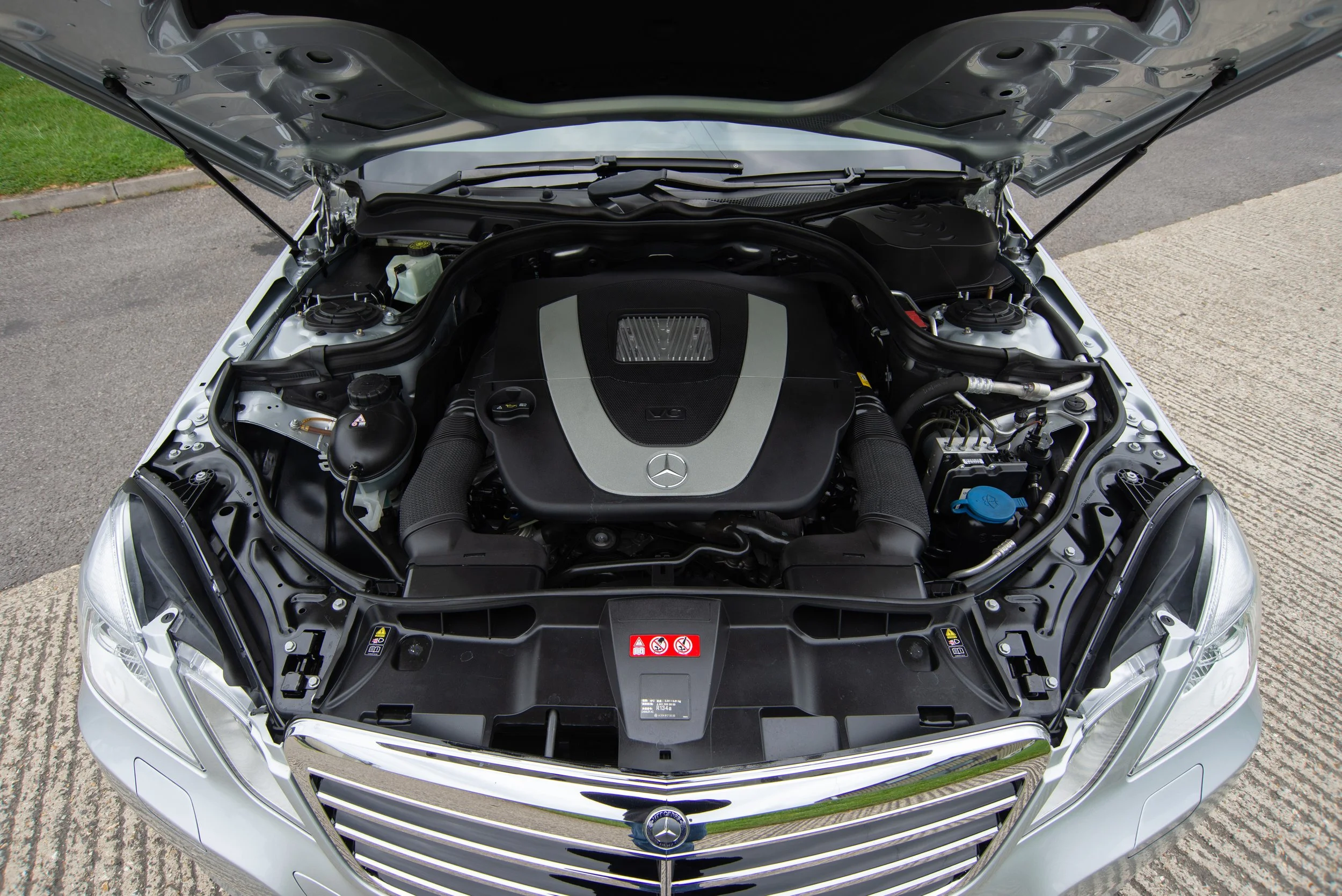Mercedes E350 Estate 2-6.jpg