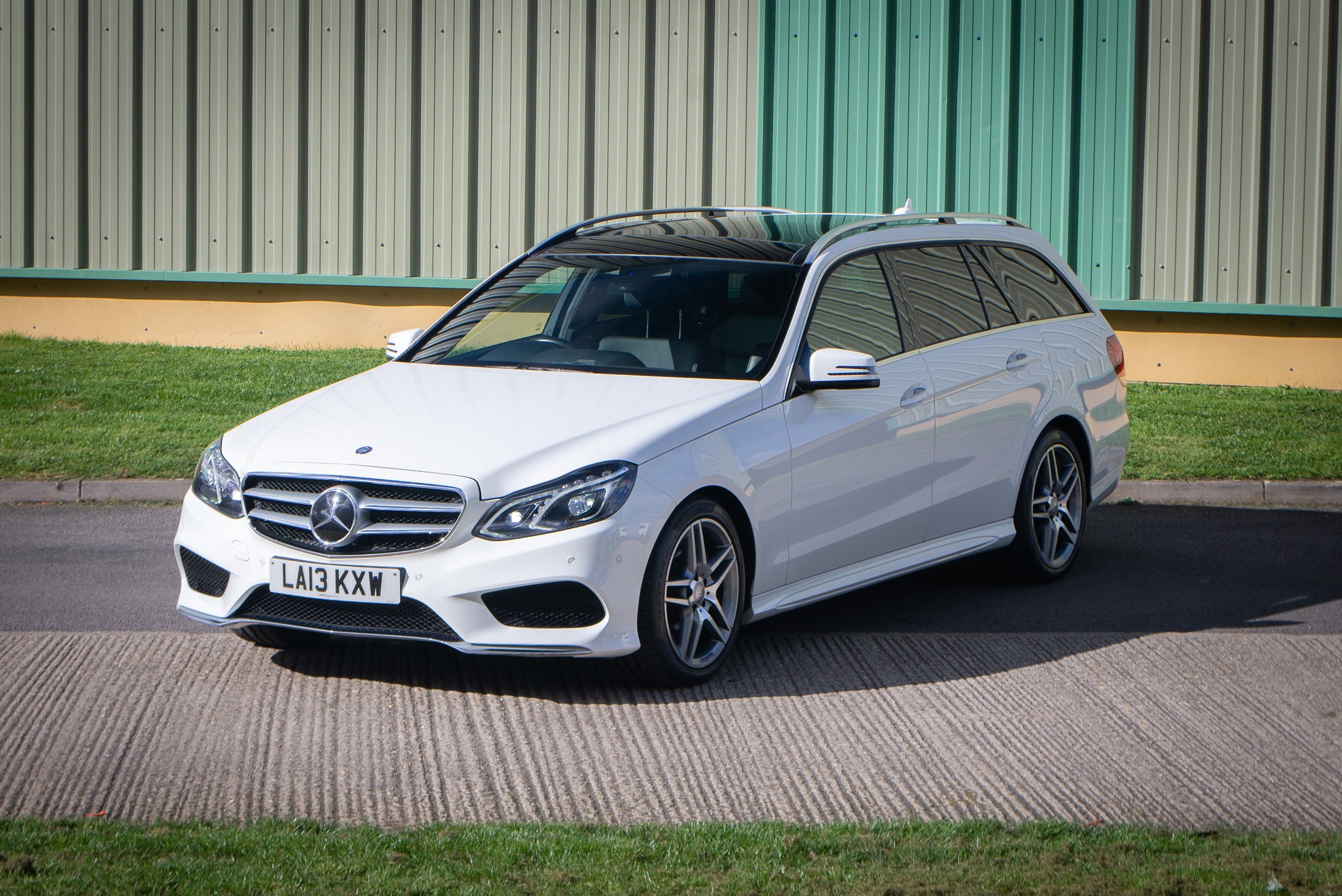 Mercedes E350 Estate.jpg