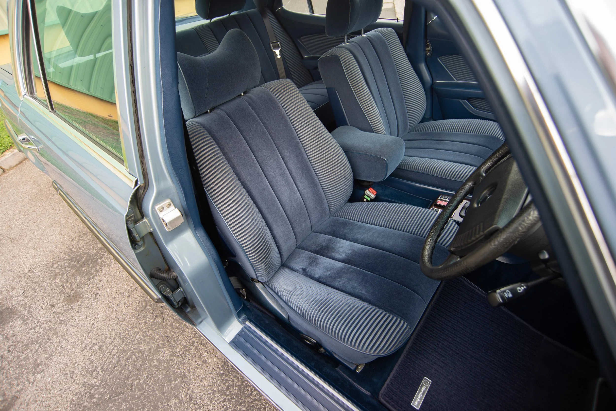Mercedes 450SEL-2.jpg