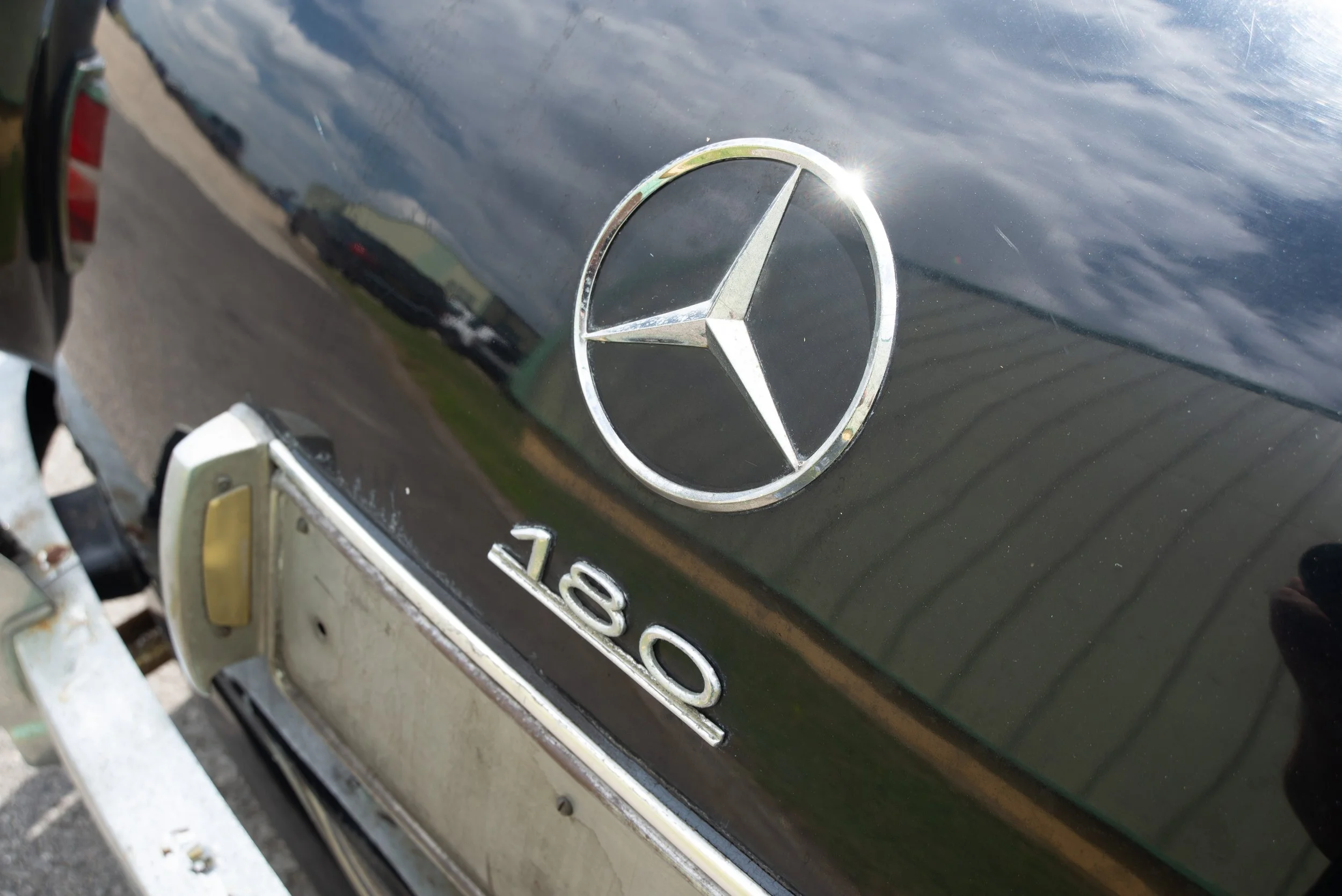 Mercedes 180-21.jpg