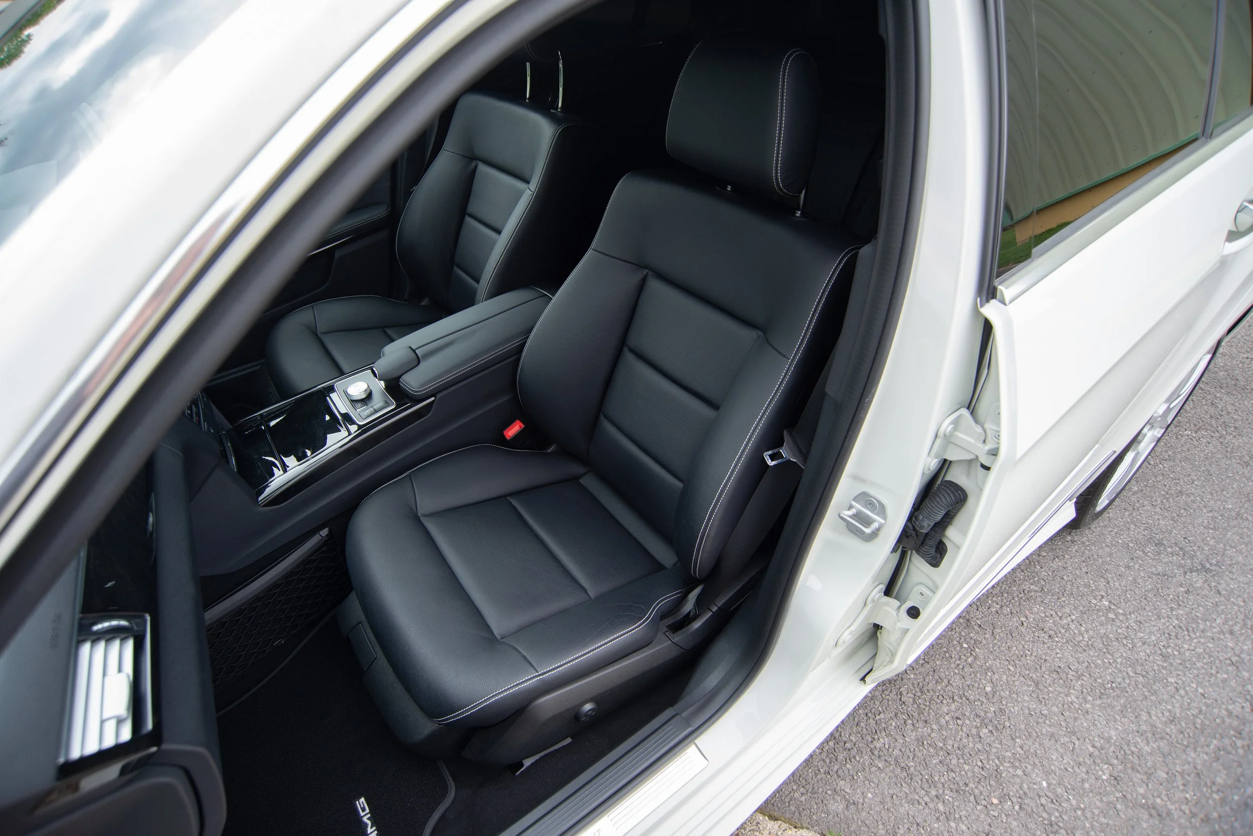 Mercedes E350 Estate-12.jpg
